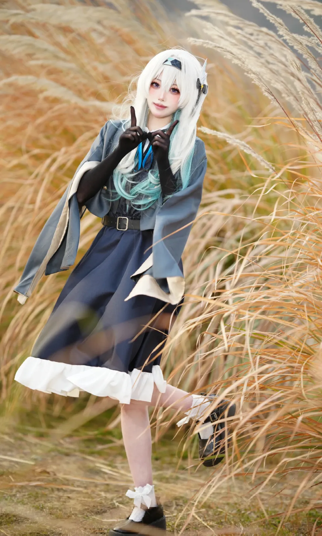 Honkai: Star Rail, Firefly cosplay, Outdoor photography, Cosplay photography, Anime-style fashion