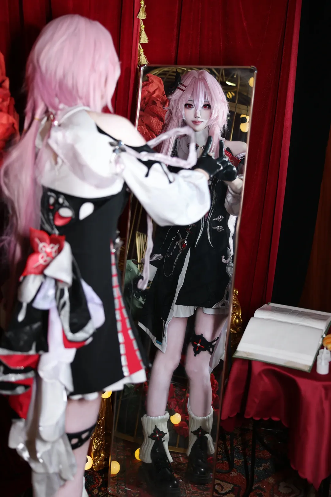 Honkai: Star Rail, Evernight cosplay, Pink wig, Gothic style cosplay, Chain cage scene - Image 1