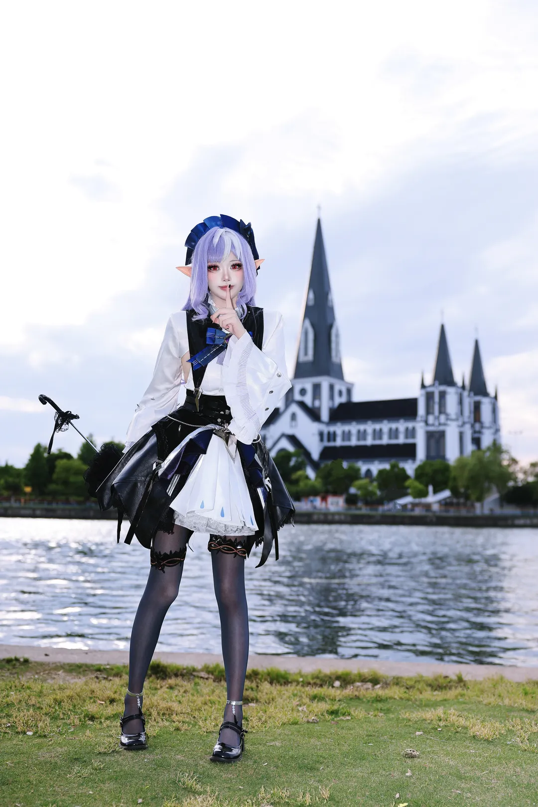 ゼンレスゾーンゼロ, ビビアン コスプレ, ロケーション撮影, エルフ耳コーデ, 黒タイツ - 1枚目