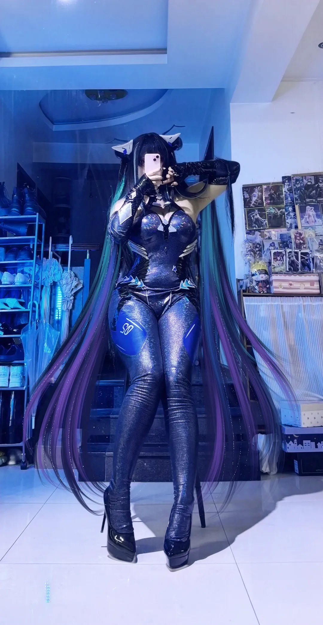 勝利女神NIKKE, 賽蓮cos, 賽博風穿搭, 小美人魚cos, 反光緊身衣