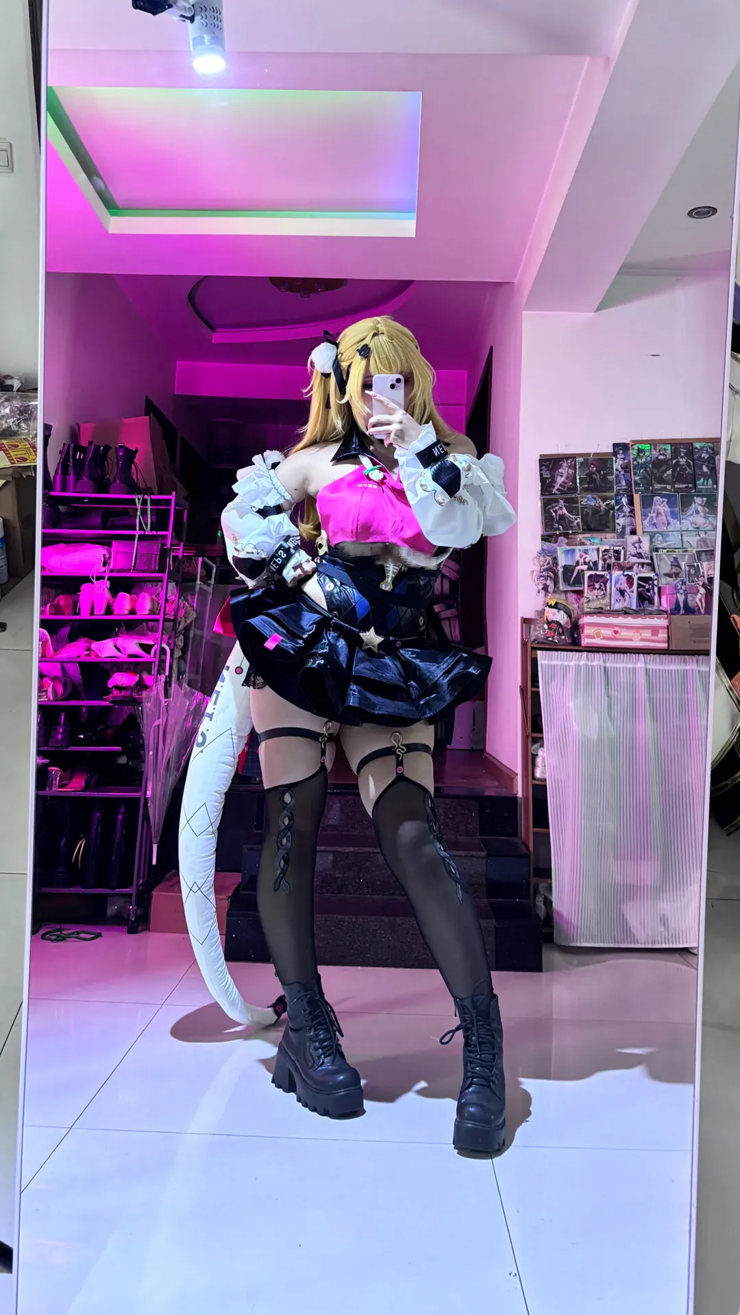 绝区零, 希希芙cos, 镜面自拍, 二次元穿搭, cosplay试衣