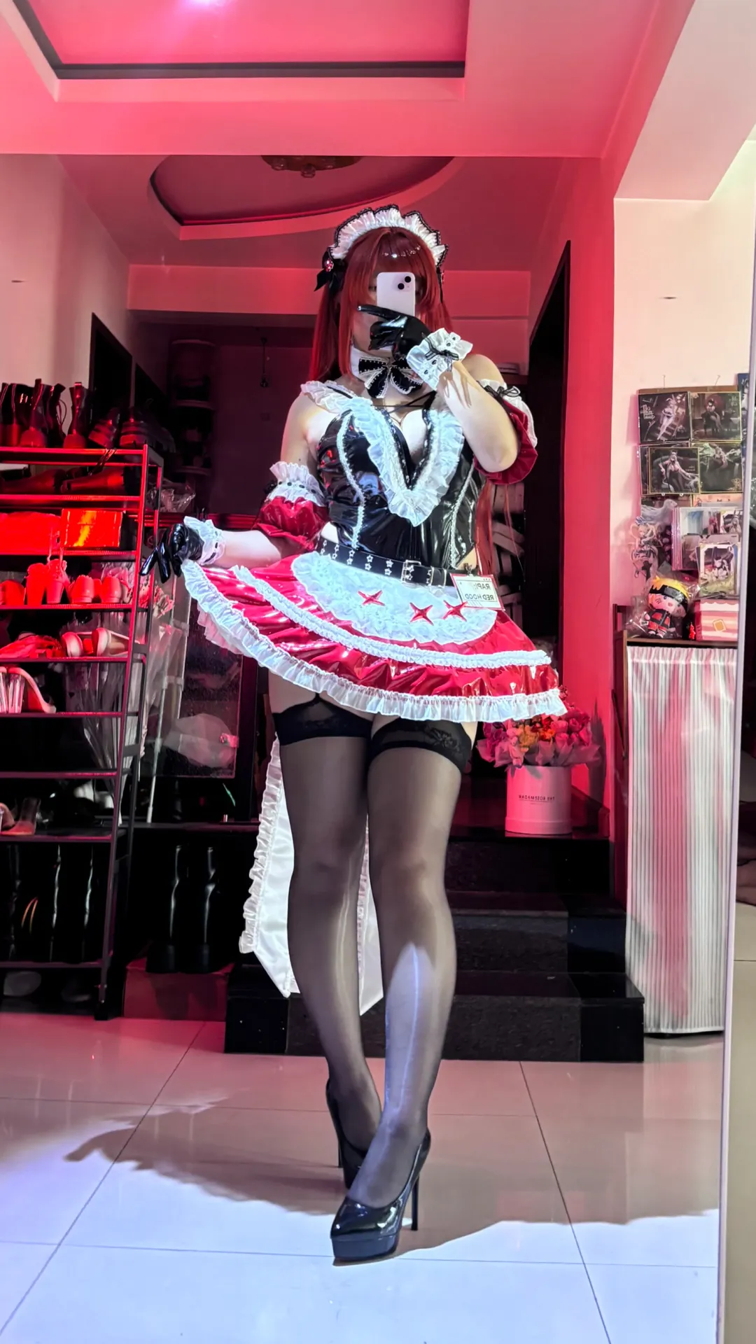 二次元cosplay, 勝利女神, 黑絲穿搭, 拉毗小紅帽cos, 紅黑白女僕裝cos