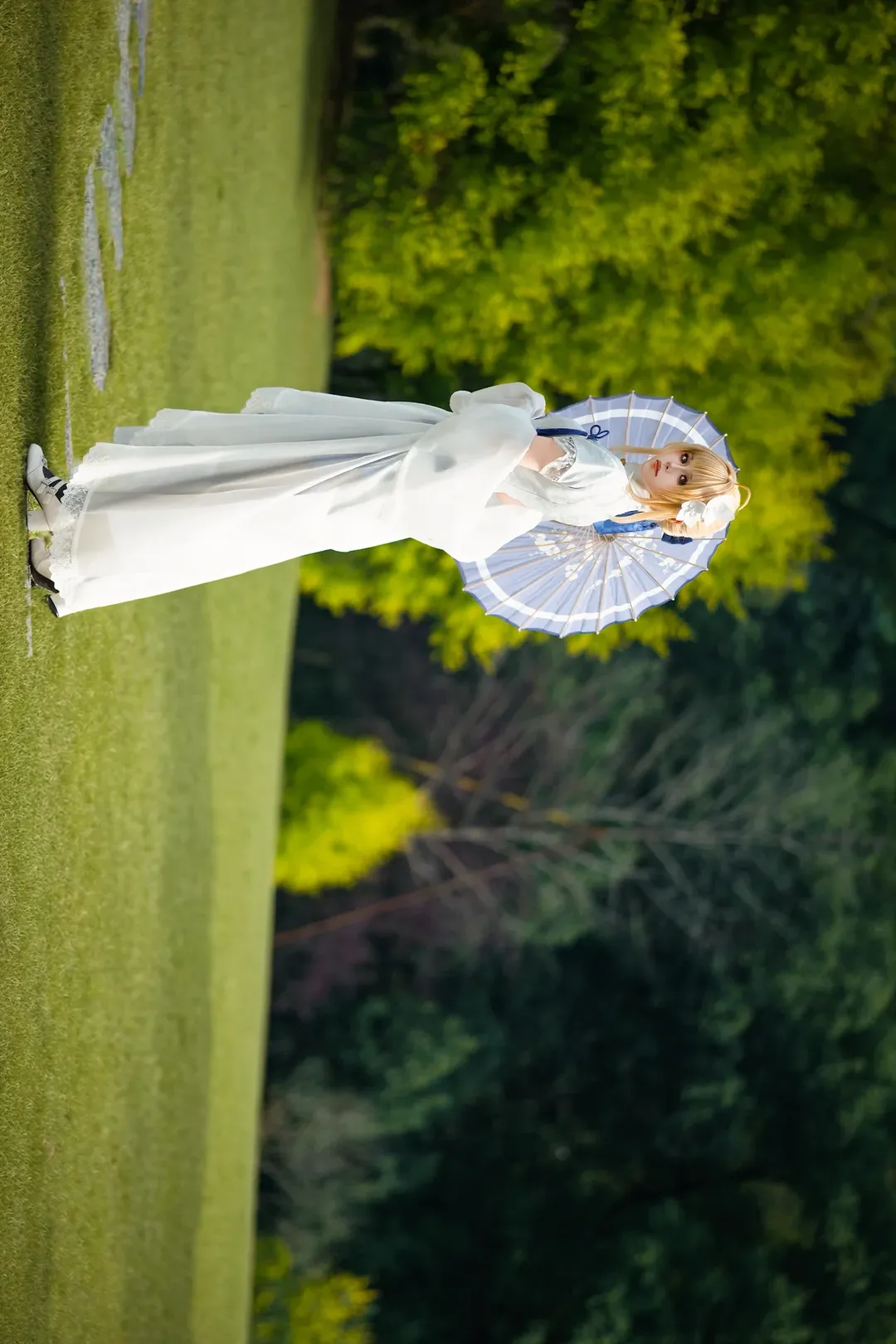 Anime girl, Fate/Grand Order, Altria cosplay, Outdoor photography, Cosplay photography