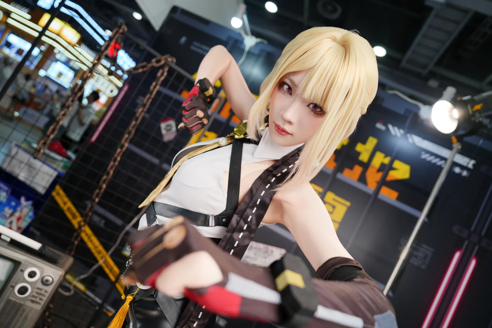 絕區零, cosplay, 漫展返圖, 伊芙琳cos, 皮褲穿搭 - 第4張