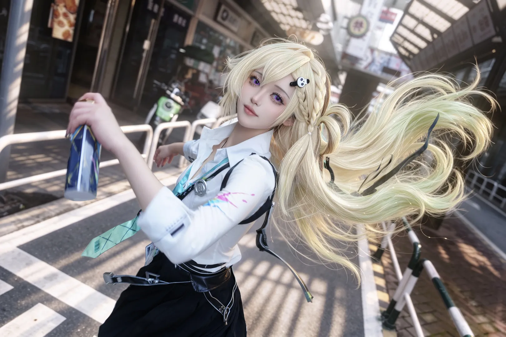 鸣潮, 琳奈cos, 街头摄影, cosplay正片, 金发造型