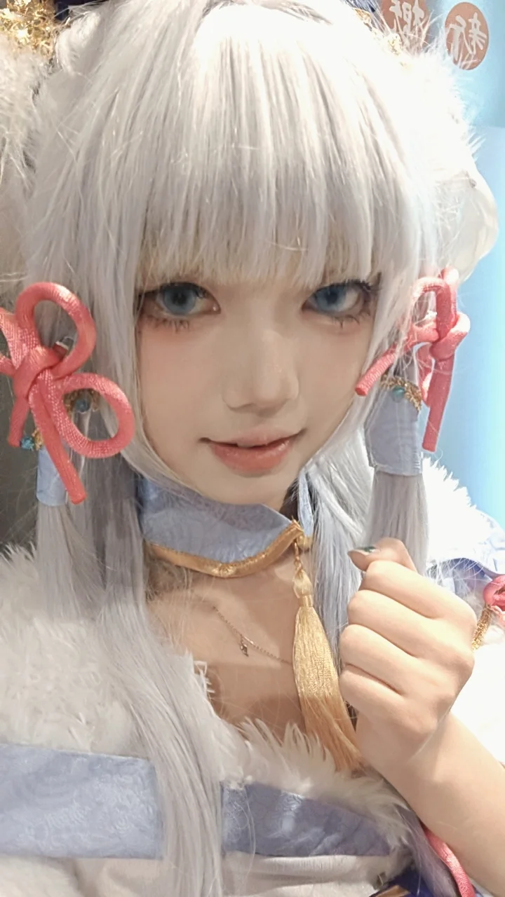 原神, 神裡綾華cos, 和風妝造, 藍色美瞳, 白色假髮造型