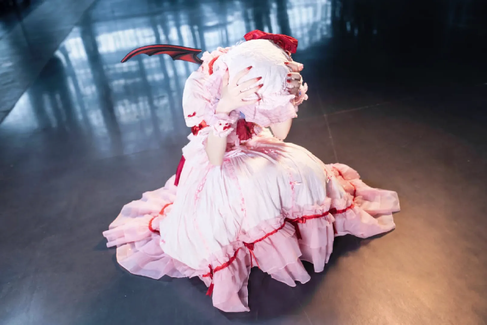 東方Project, レミリアコスプレ, イベント写真, 白ストッキング, アモイ雲鷺CGE - 5枚目