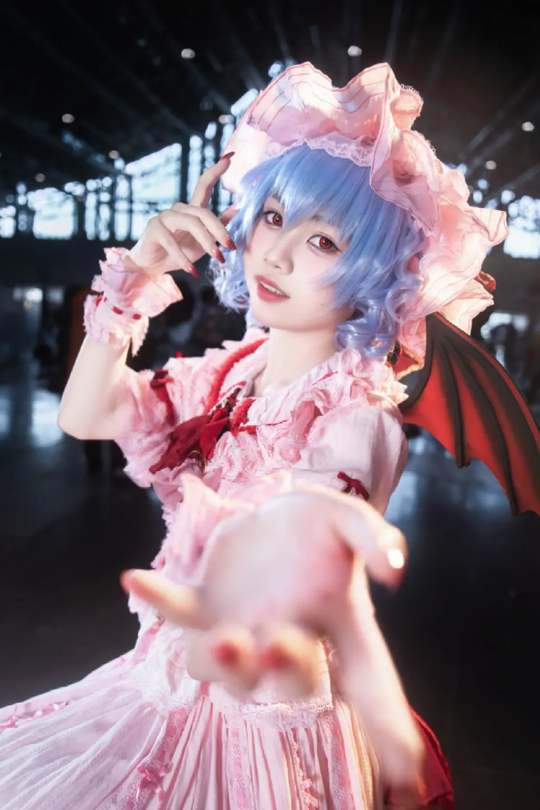 東方Project, レミリアコスプレ, イベント写真, 白ストッキング, アモイ雲鷺CGE - 6枚目
