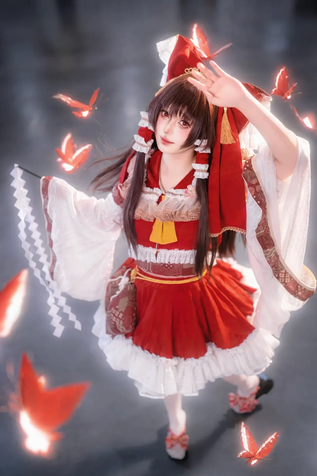 博丽灵梦cos, 东方project, 漫展场照, 白丝穿搭, cosplay返图 - 第1张