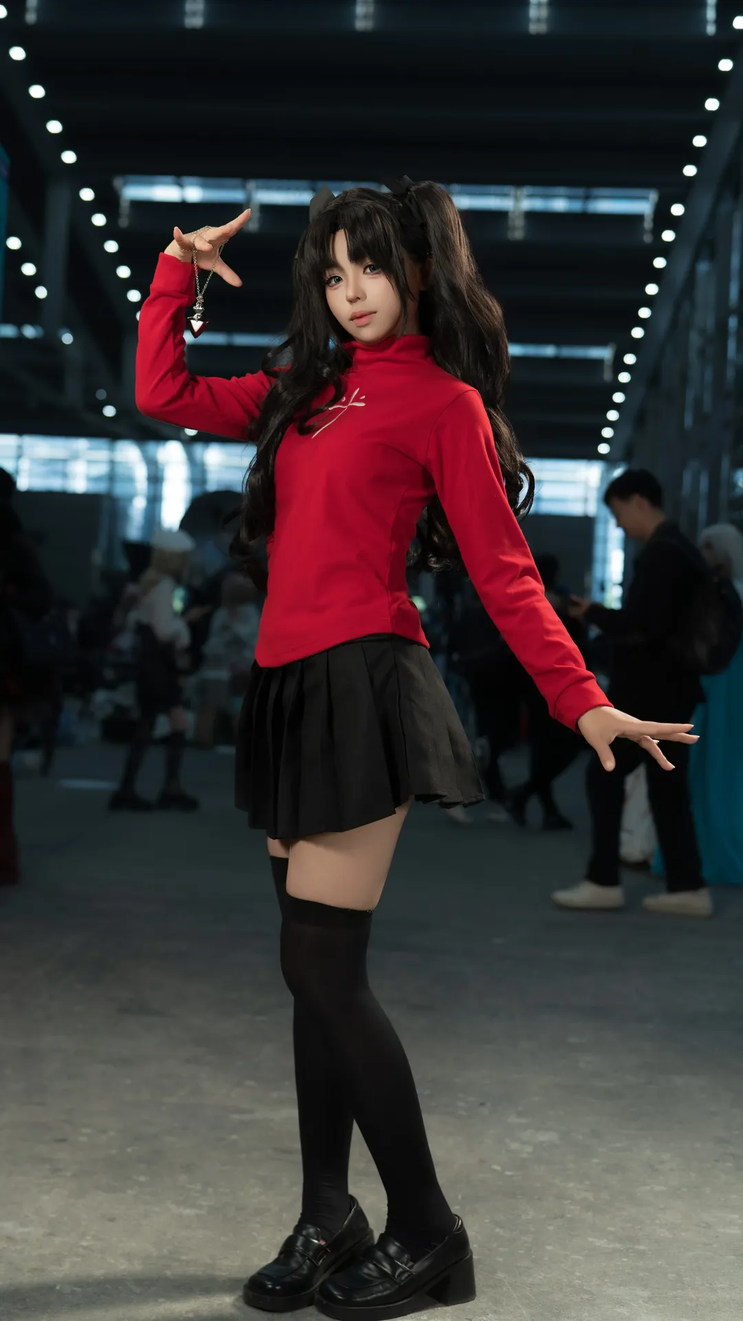 Fate/Grand Order, 漫展返图, 远坂凛cos, 红黑制服, 过膝丝袜 - 第6张
