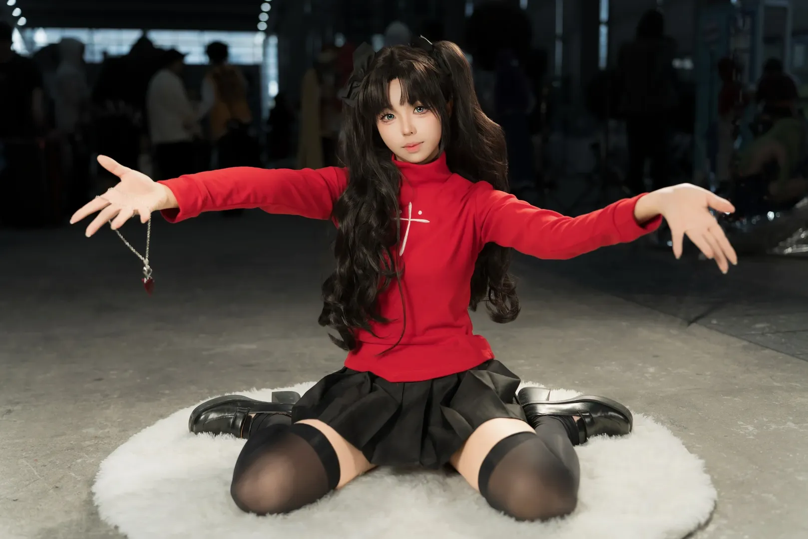 Fate/Grand Order, 漫展返图, 远坂凛cos, 红黑制服, 过膝丝袜 - 第9张