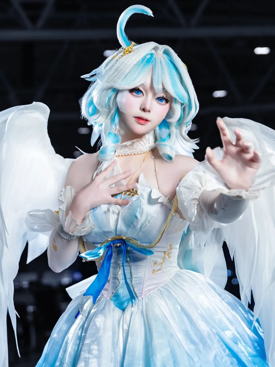 原神, 芙宁娜cos, 漫展现场, 天使造型, 芙卡洛斯