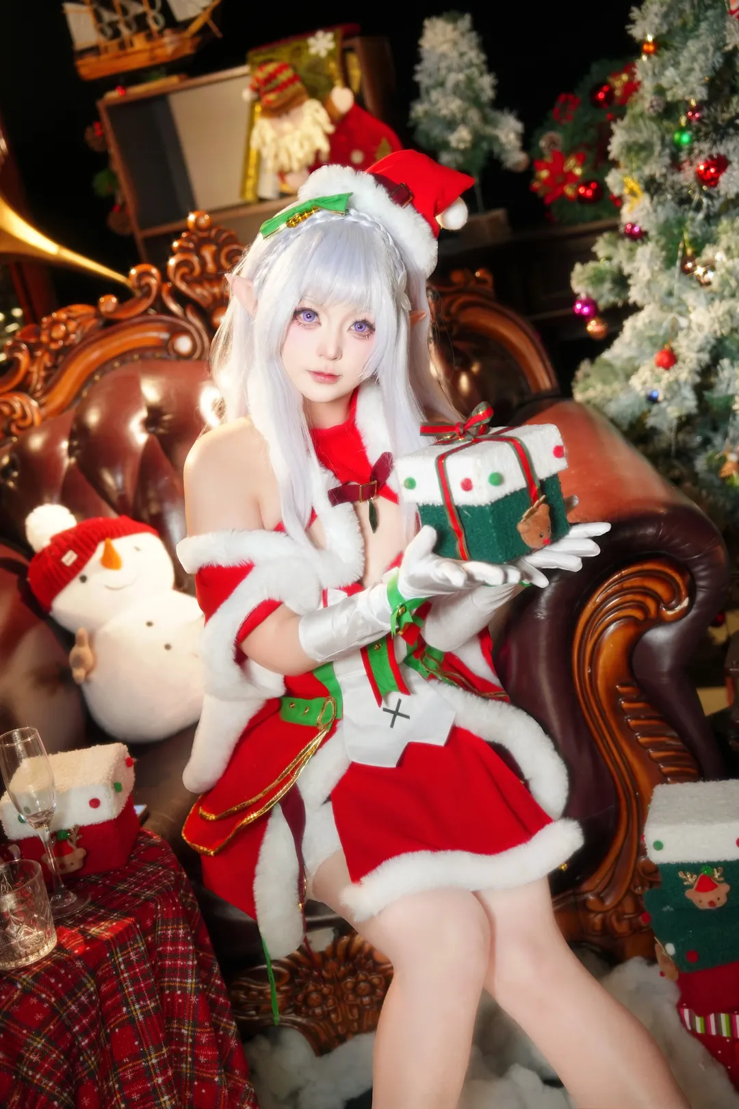 Re:ゼロから始める異世界生活, エミリア コスプレ, エルフ耳, クリスマス・コスプレ, 白ストッキング