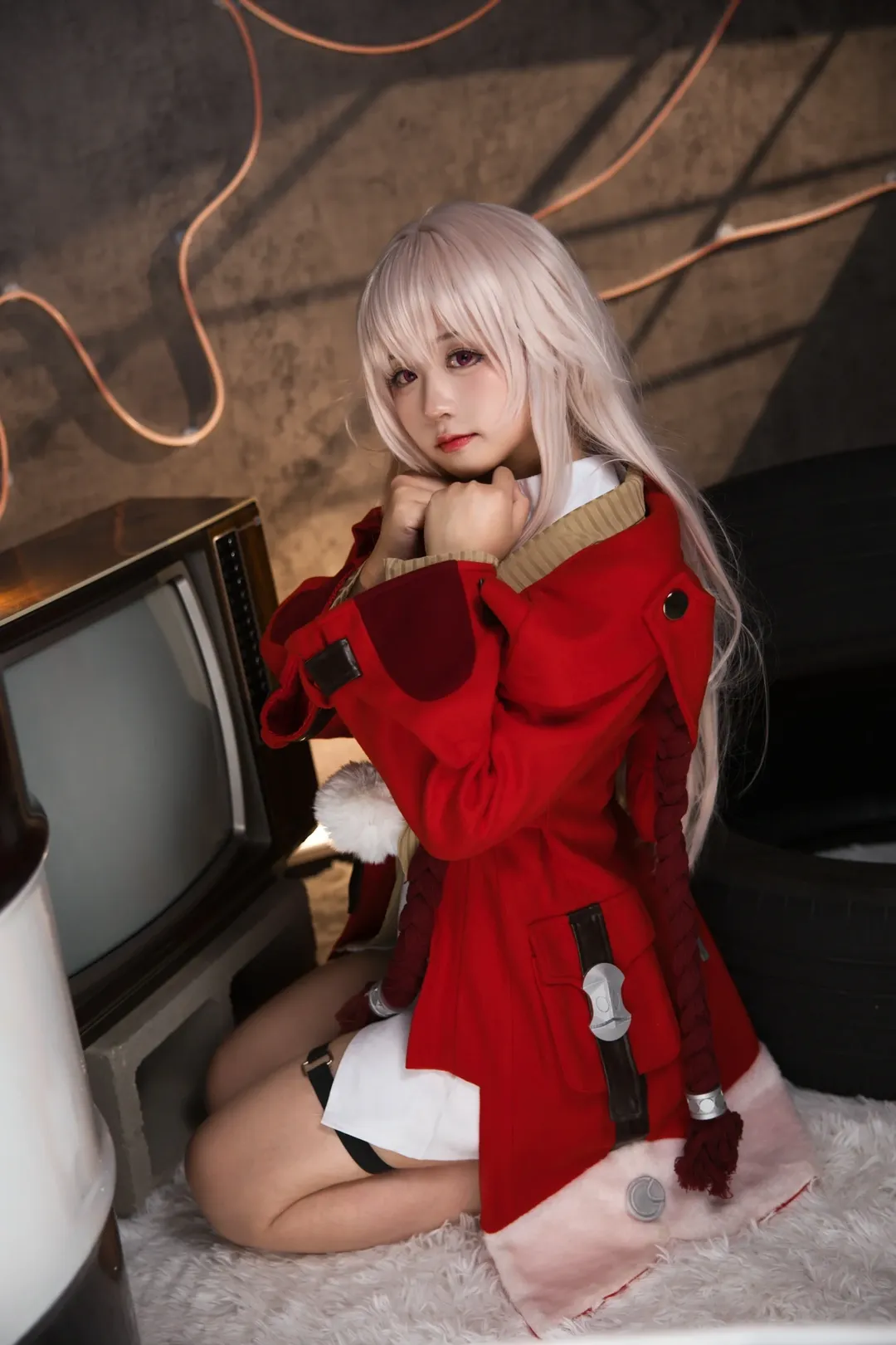 崩坏星穹铁道, 克拉拉cos, 工业风摄影, cosplay造型, 红大衣穿搭