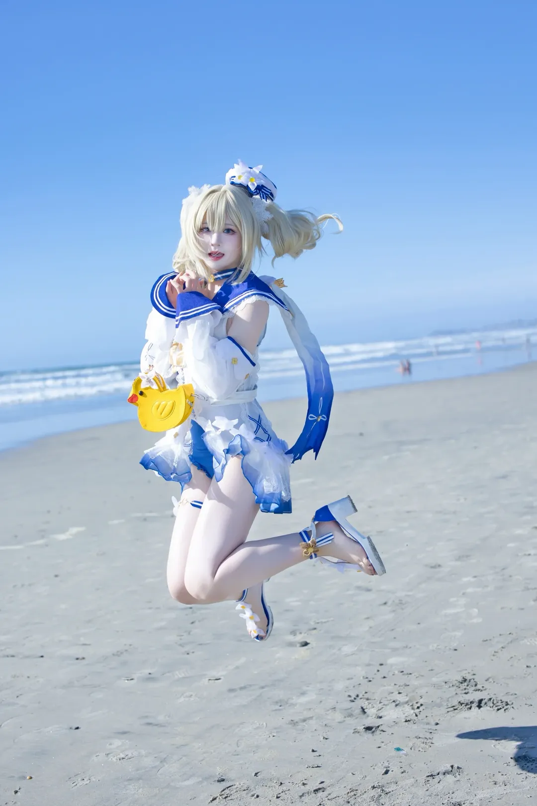 原神, 芭芭拉cos, 泳装cosplay, 水手服穿搭, 夏日海滩 - 第1张
