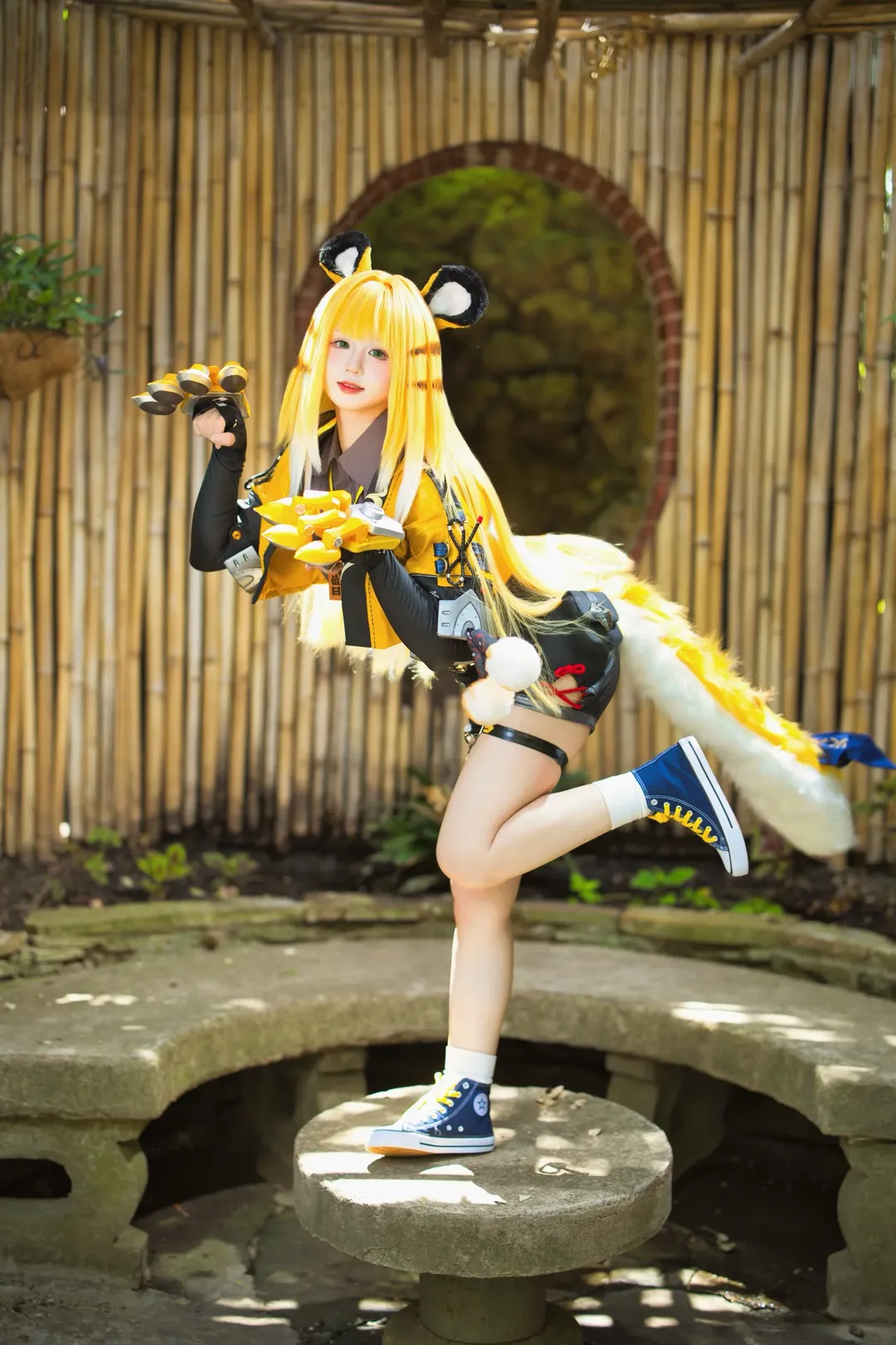 Zenless Zone Zero, Anime-style photography, Outdoor cosplay, Ju Fufu cosplay, Kemonomimi girl - Image 3