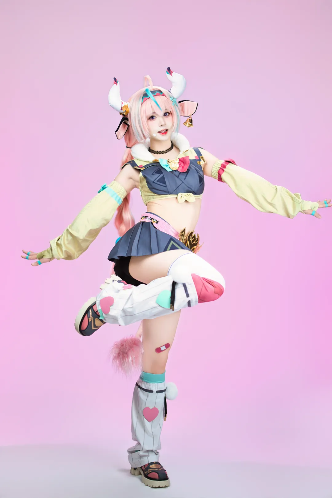 Genshin Impact, cosplay, Varesa cosplay, White stockings, Animal ears