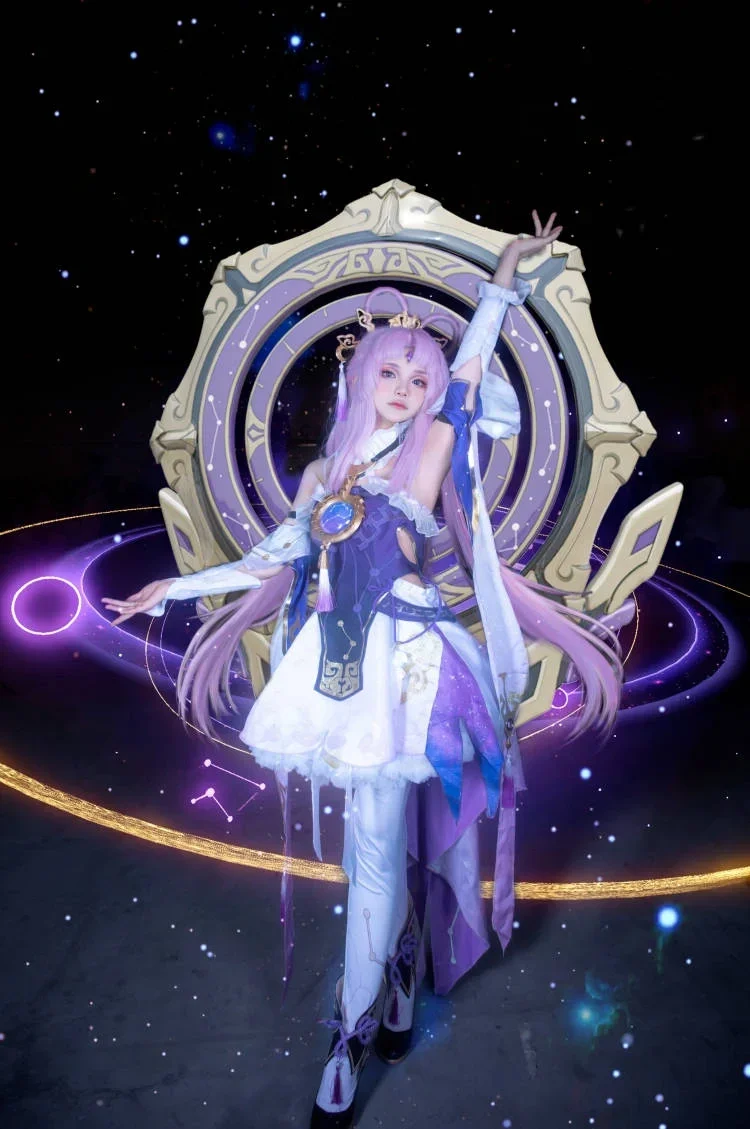 Honkai: Star Rail, Convention photos, Fu Xuan cosplay, White thigh-highs outfit, Wuhan Comic Convention