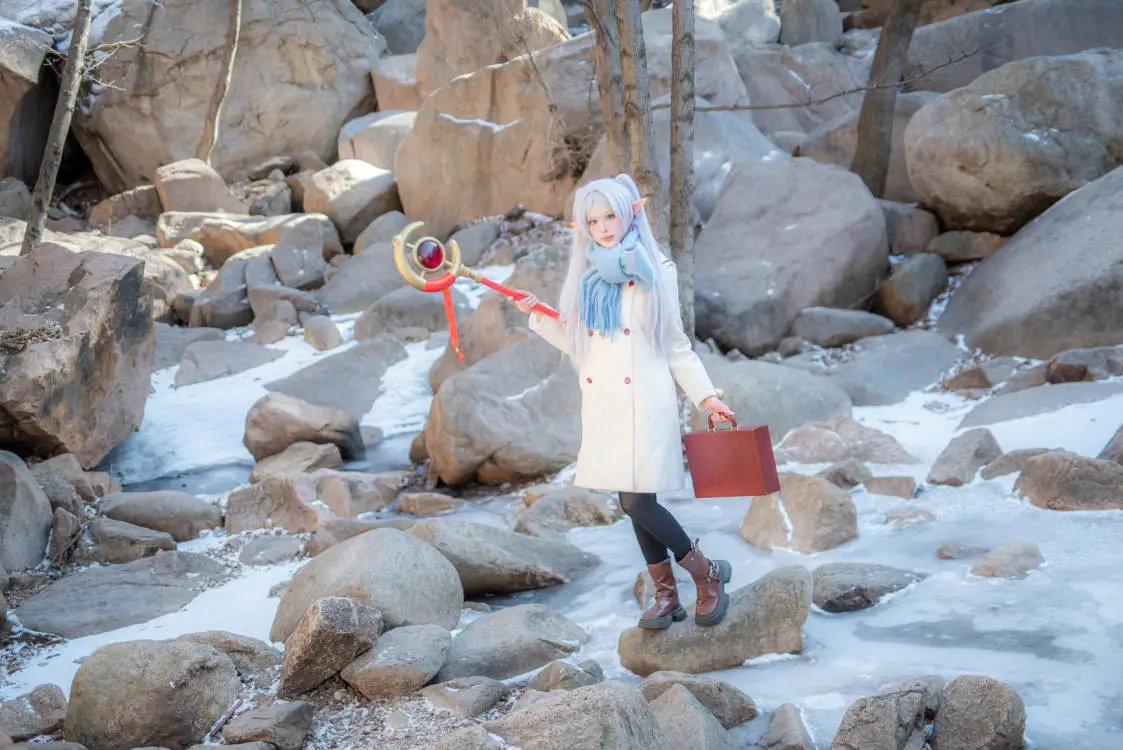 葬送的芙莉莲, 芙莉莲cos, 精灵耳cosplay, 冬日外景, 冰瀑摄影