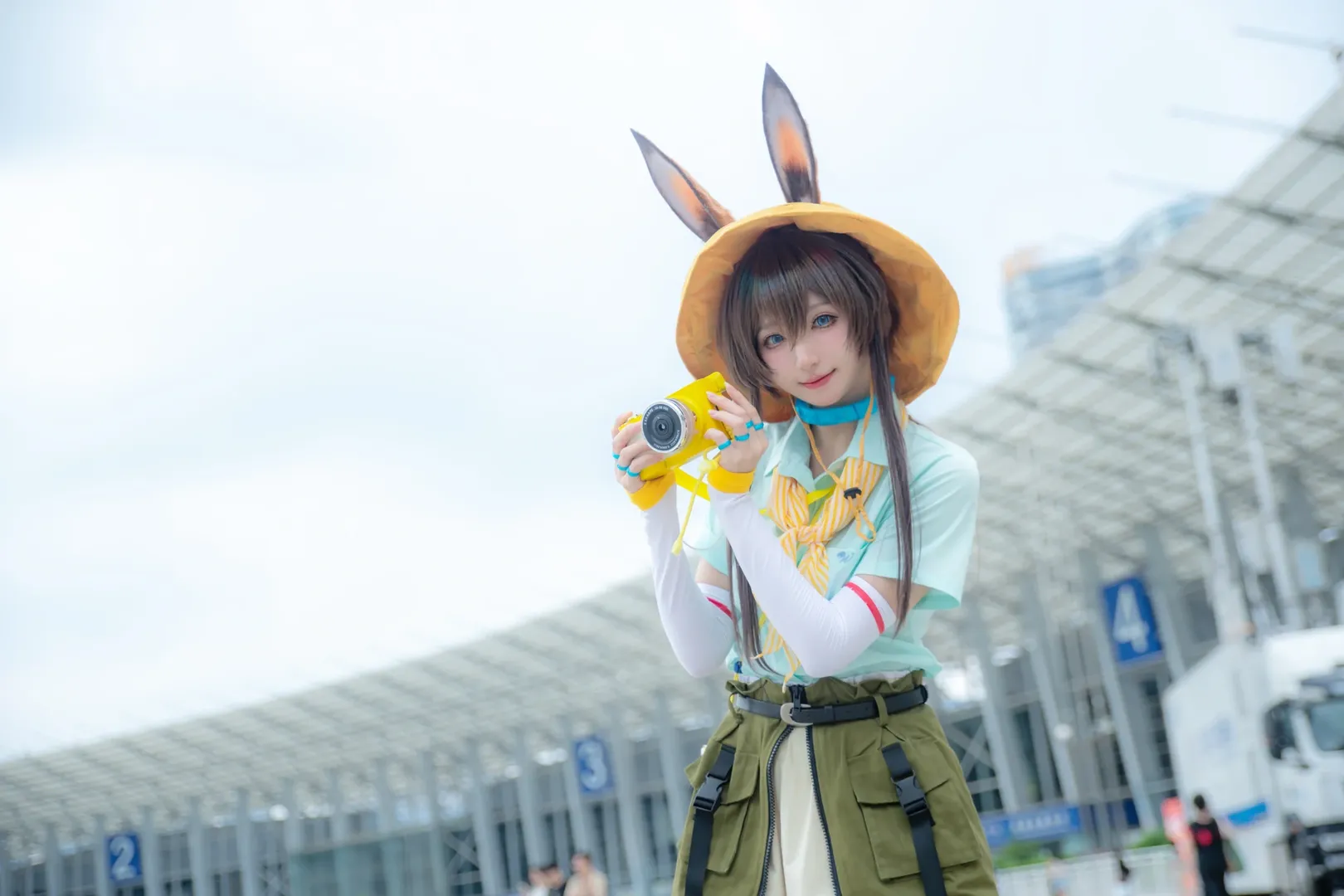 Arknights, Amiya cosplay, Portrait photography, CD29 convention photos, Convention styling - Image 4