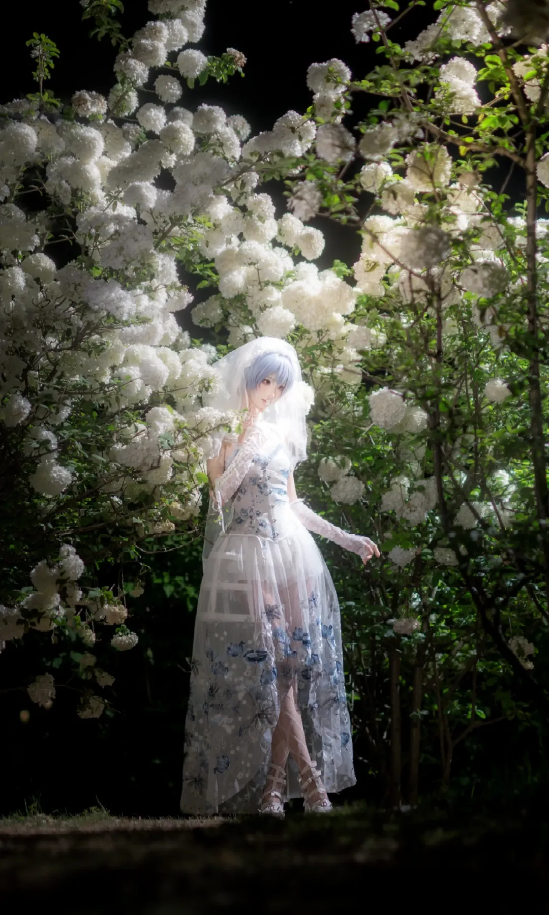 cosplay, Anime-style photography, Portrait photography, Black tights outfit, Vertical composition - Image 1