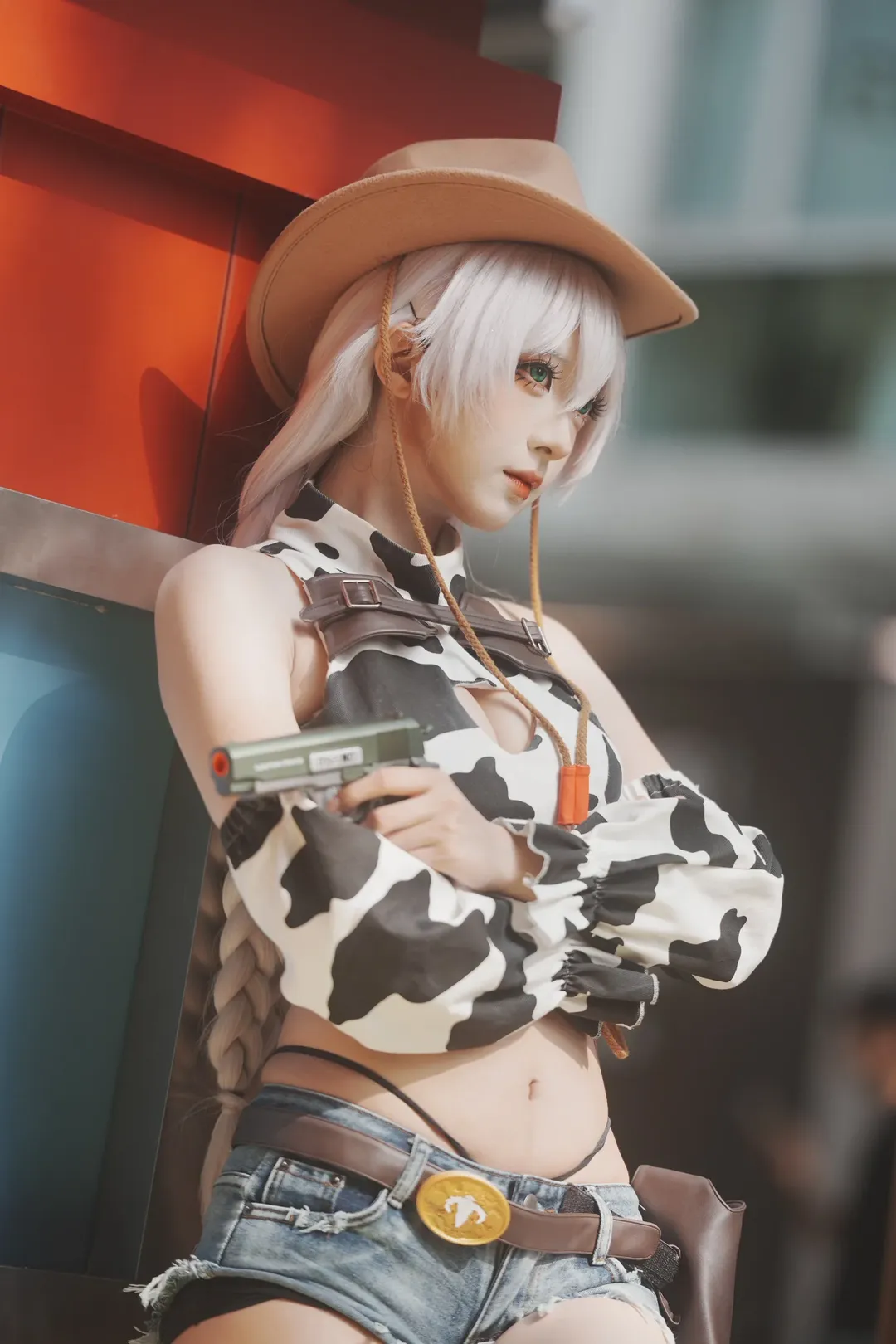 Azur Lane cosplay, Convention photography, Western cowboy style, Cow print top, Silver-white braided hair - Image 4