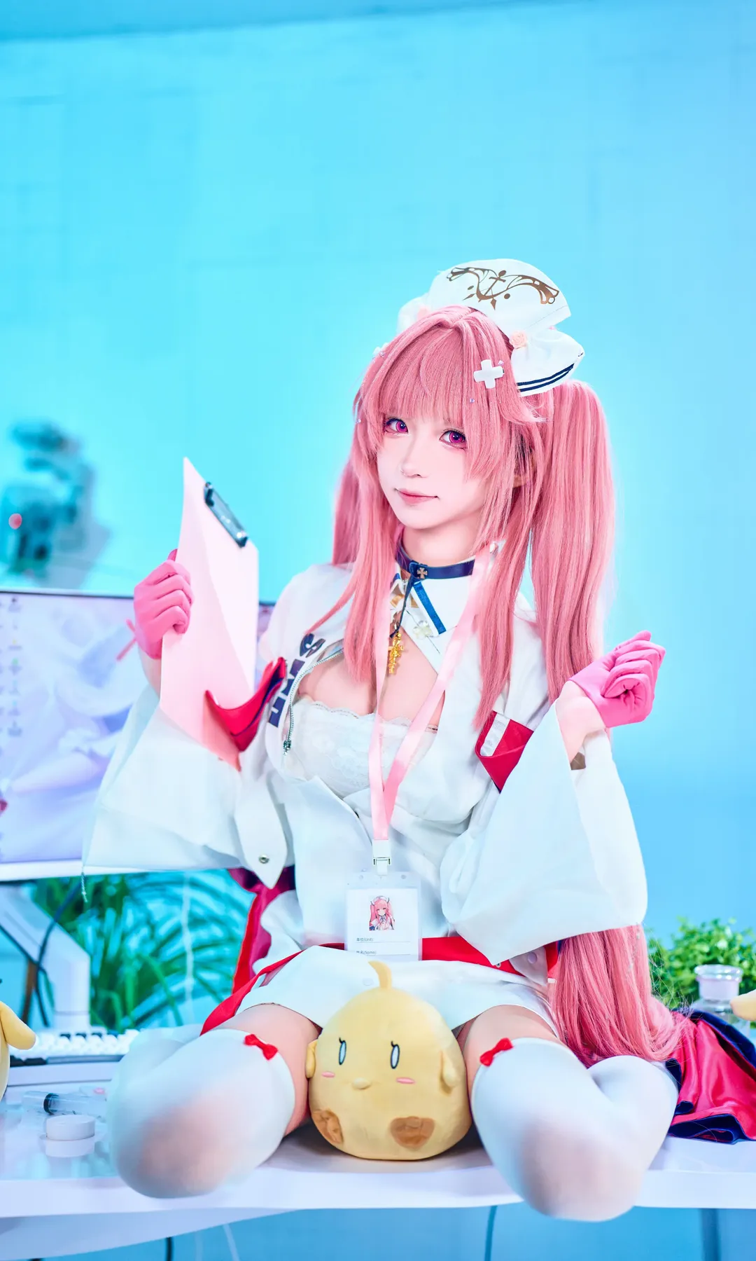 碧蓝航线, 护士服cosplay, 英仙座cos, 双马尾粉发, 白丝医疗风 - 第2张