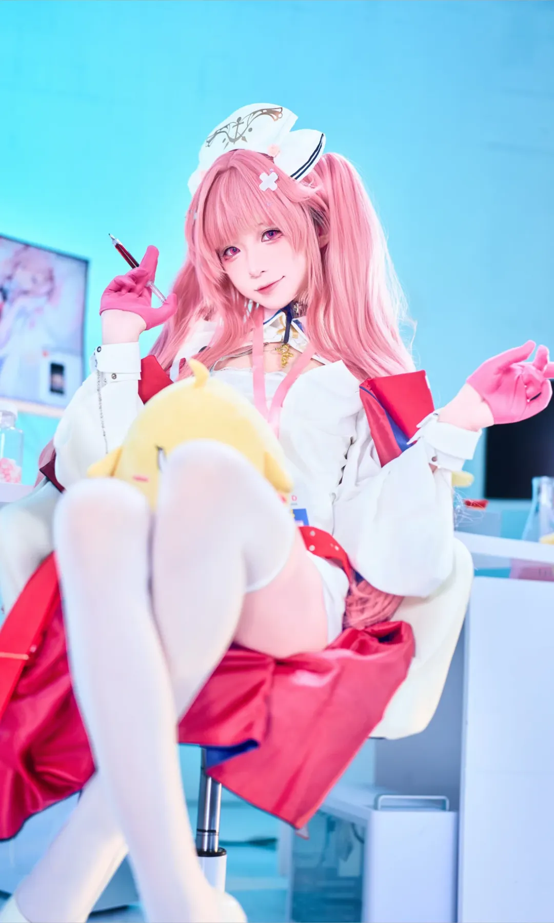碧蓝航线, 护士服cosplay, 英仙座cos, 双马尾粉发, 白丝医疗风
