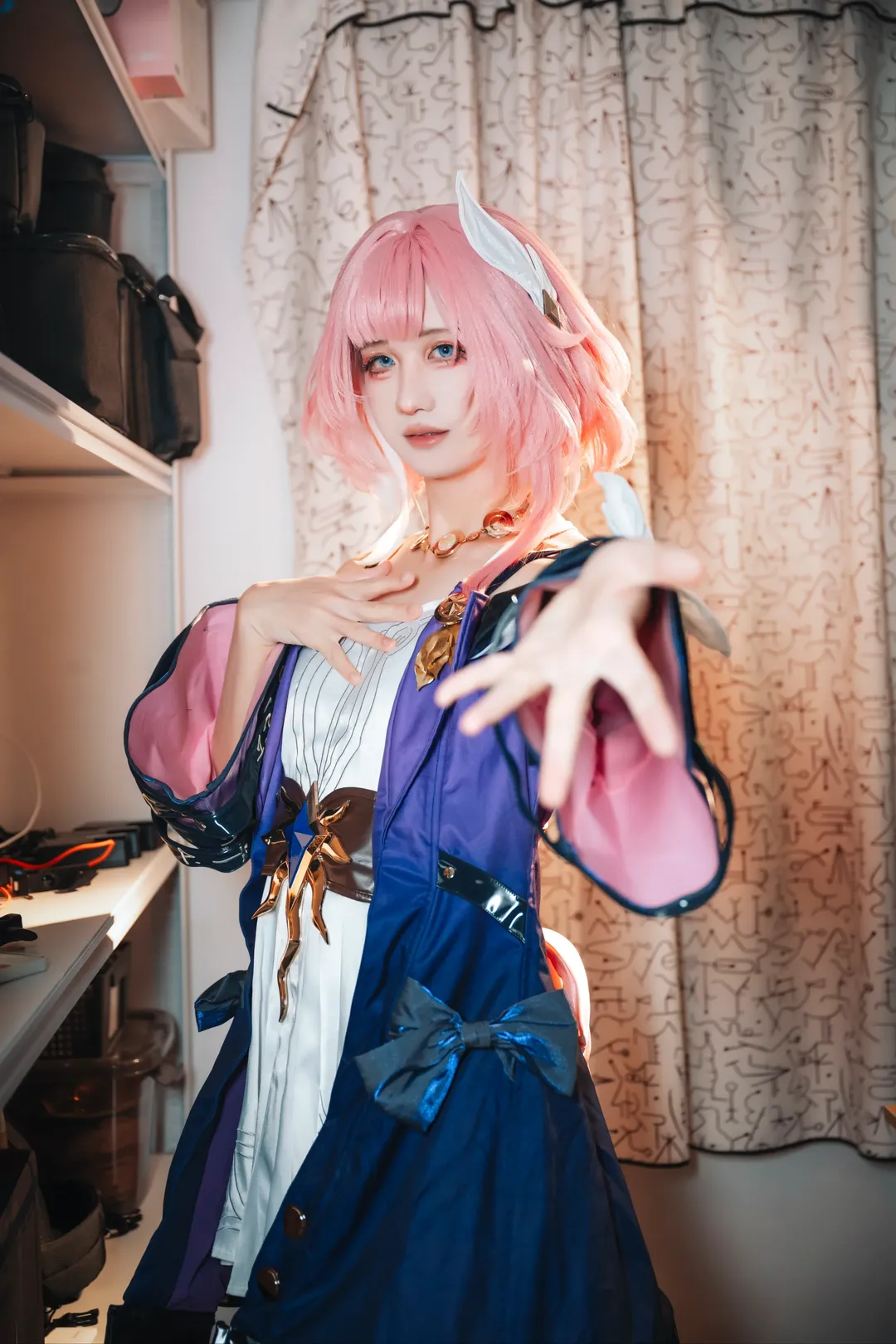 昔涟cos, 崩坏星穹铁道, 粉色假发, cosplay试妆, 蓝色美瞳 - 第10张