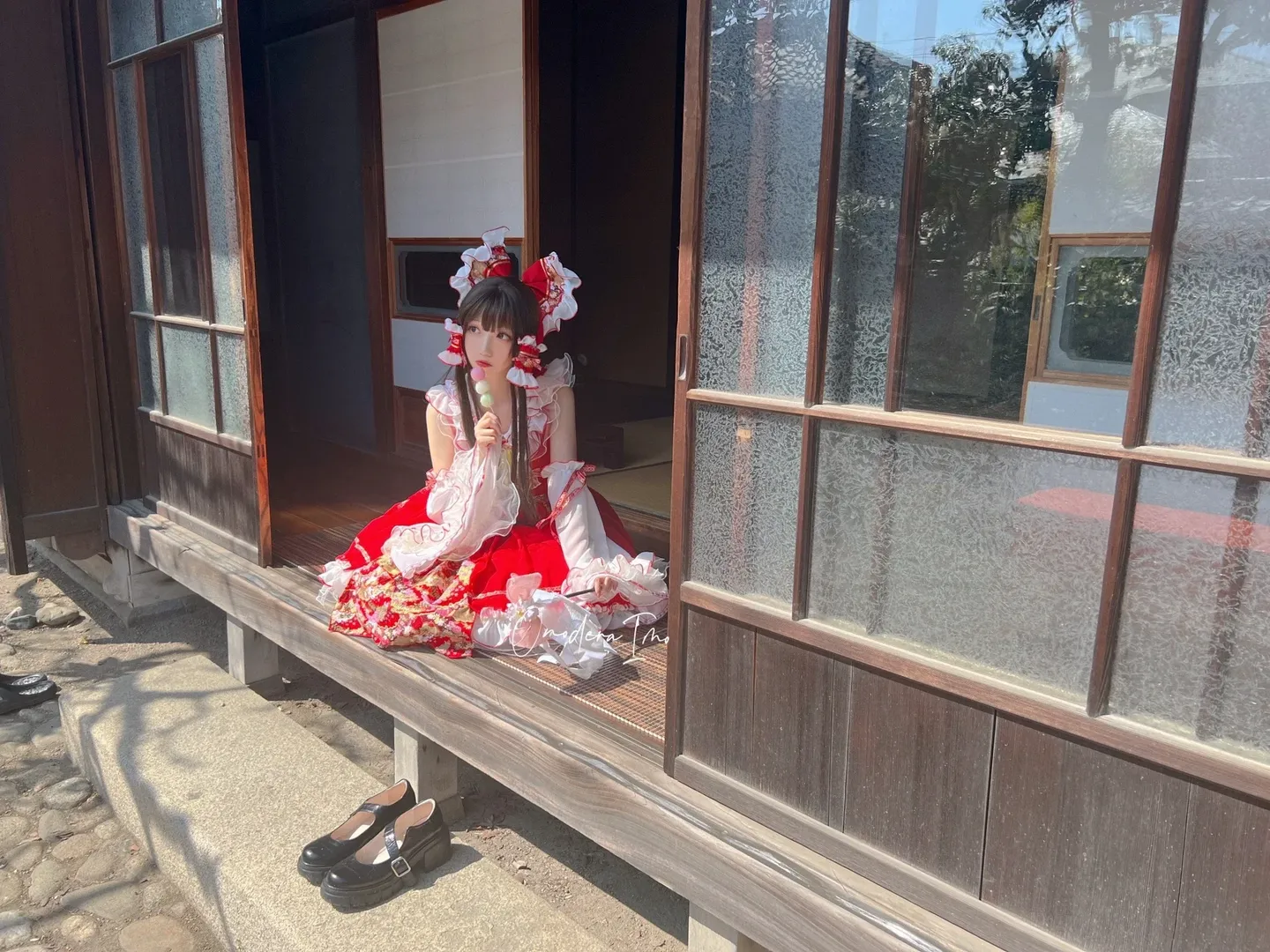 博丽灵梦cos, 东方Project, 日式庭院, 巫女服, 白丝cos