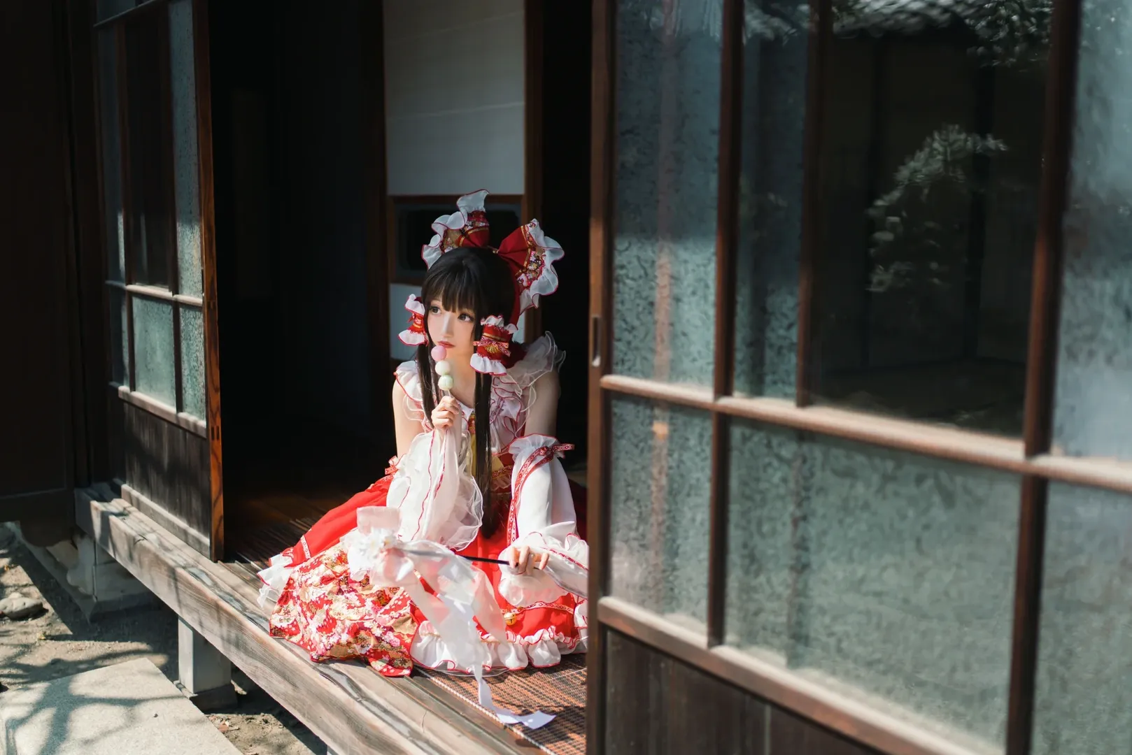博丽灵梦cos, 东方project, 日式庭院, cosplay摄影, 足利 - 第4张