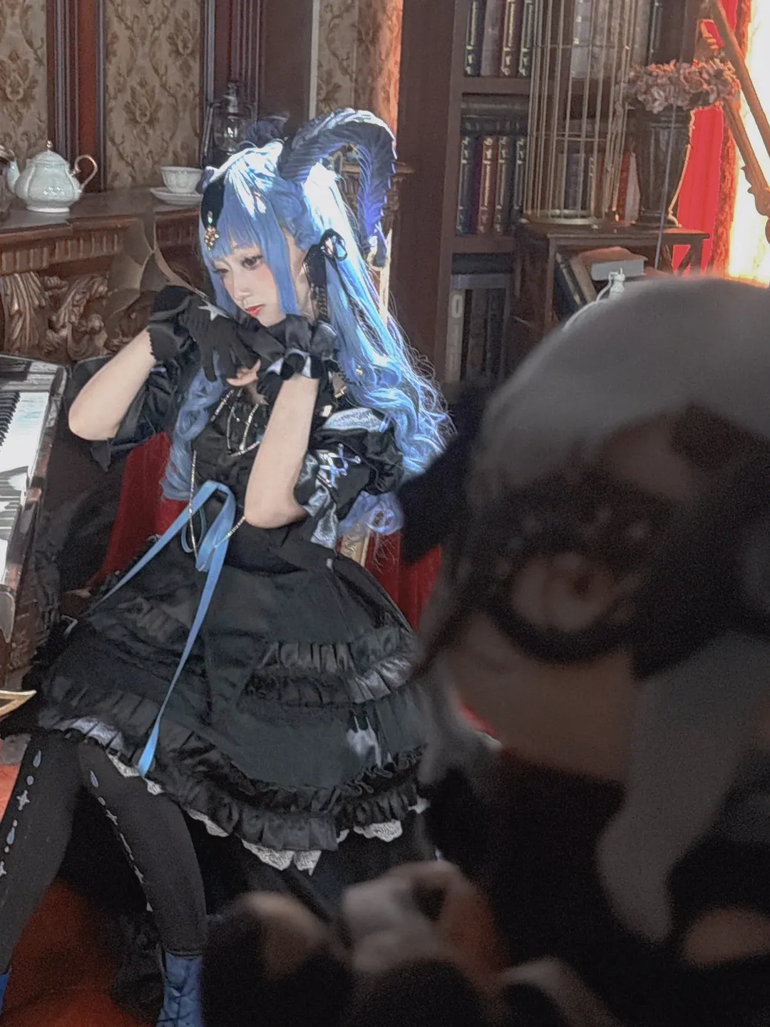 Sakiko Toyokawa cosplay, Arknights, Black stockings, Gothic Lolita, Ave Mujica - Image 1