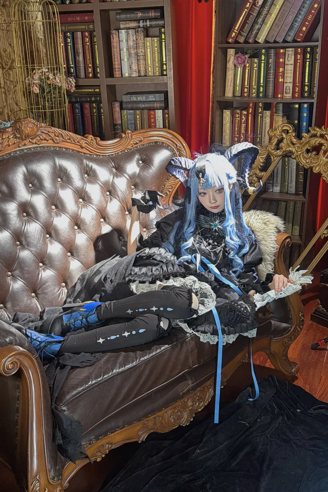 Sakiko Toyokawa cosplay, Arknights, Black stockings, Gothic Lolita, Ave Mujica - Image 4