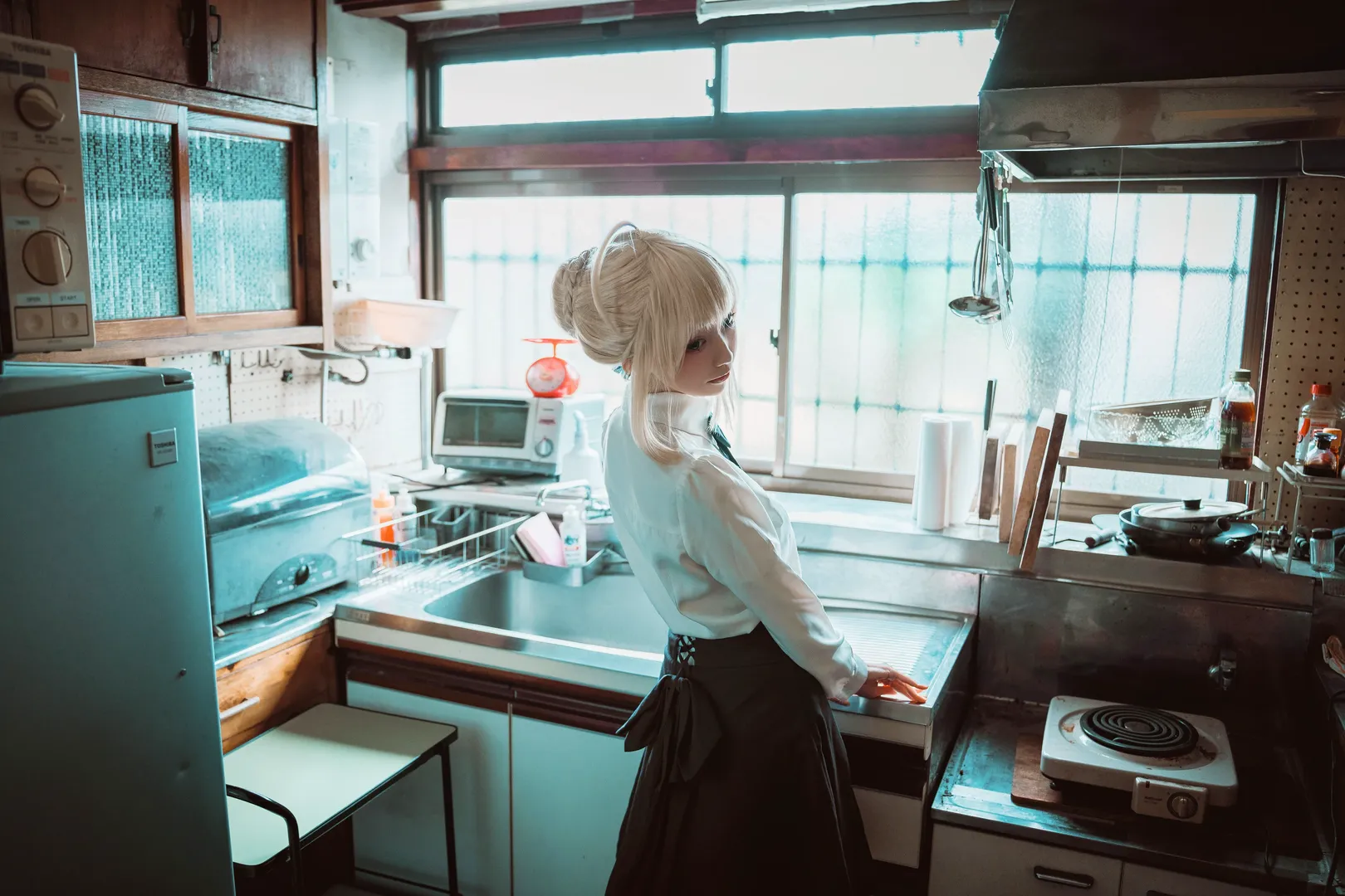 雰囲気, コスプレ, Fate/stay night, セイバーコス, レトロキッチン - 1枚目