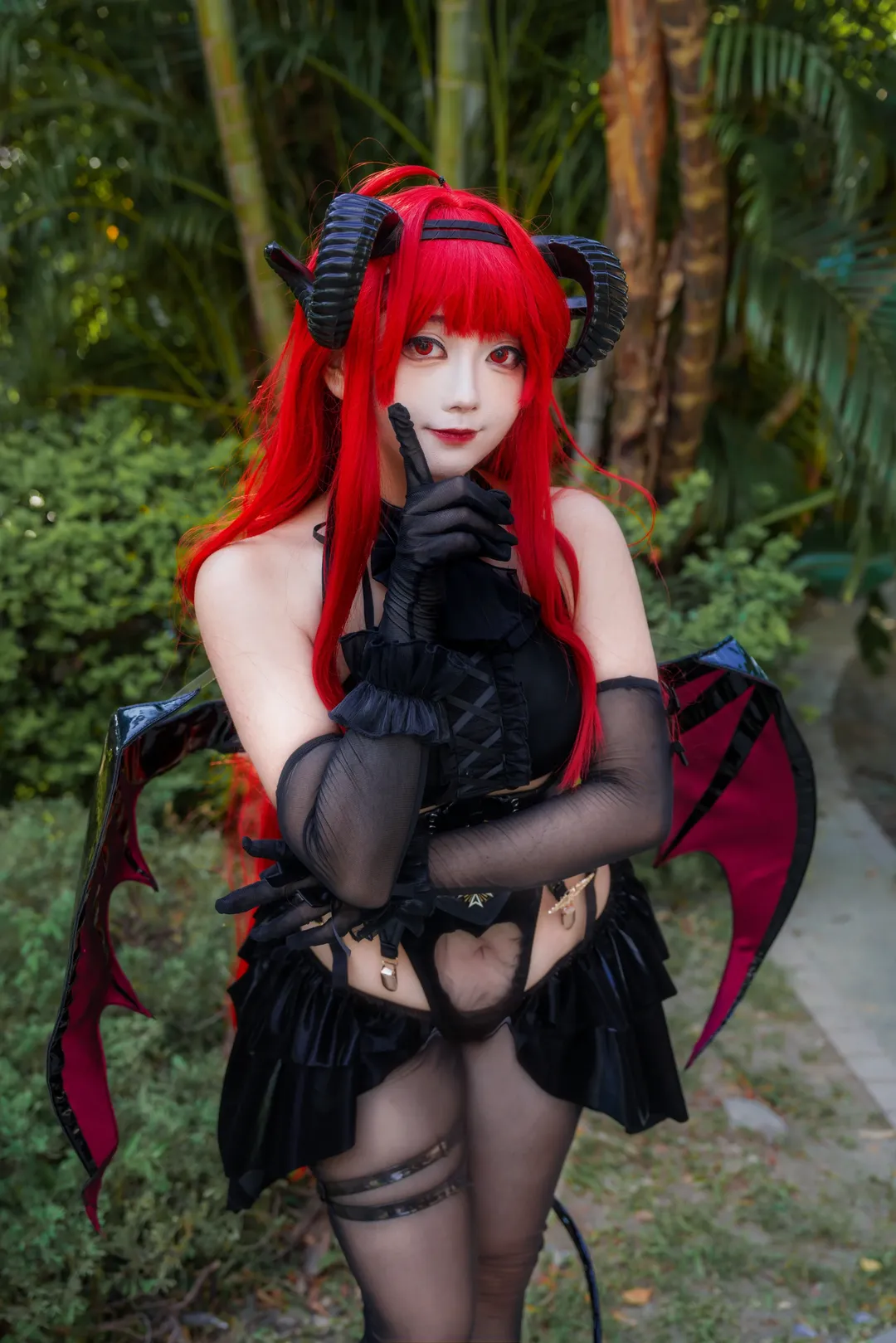 碧蓝航线, 漫展场照, 黑丝, 兴登堡cos, 恶魔角 - 第1张