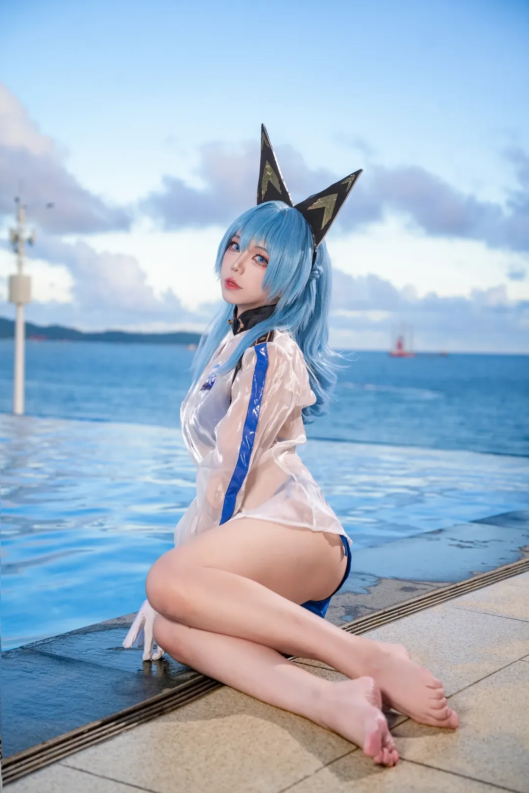 海辺のコスプレ, 水着撮影, 勝利の女神：NIKKE, ヘルム コスプレ, イベント仲間 - 2枚目