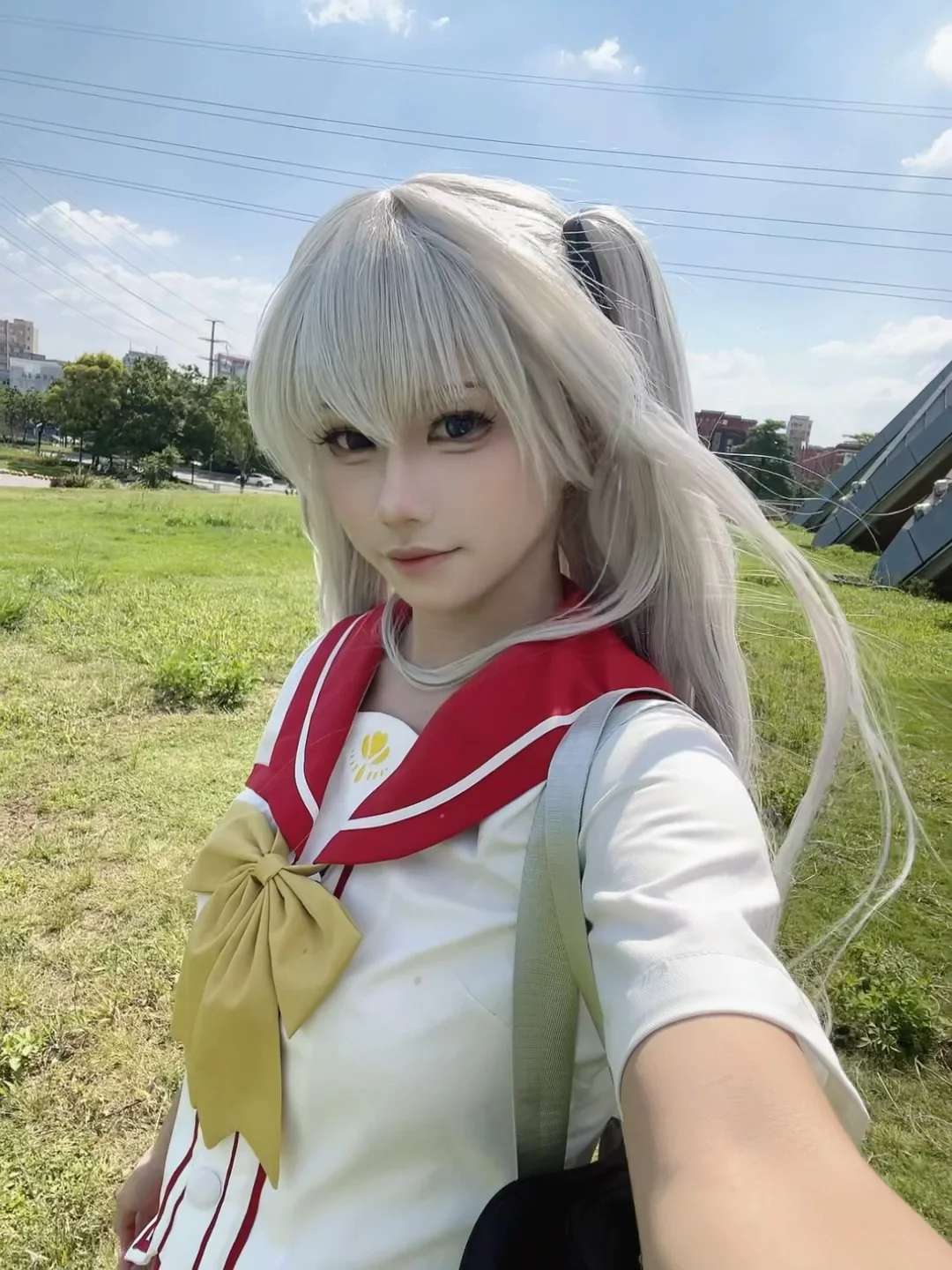 户外摄影, 水手服, 友利奈绪cos, 银发, 夏洛特
