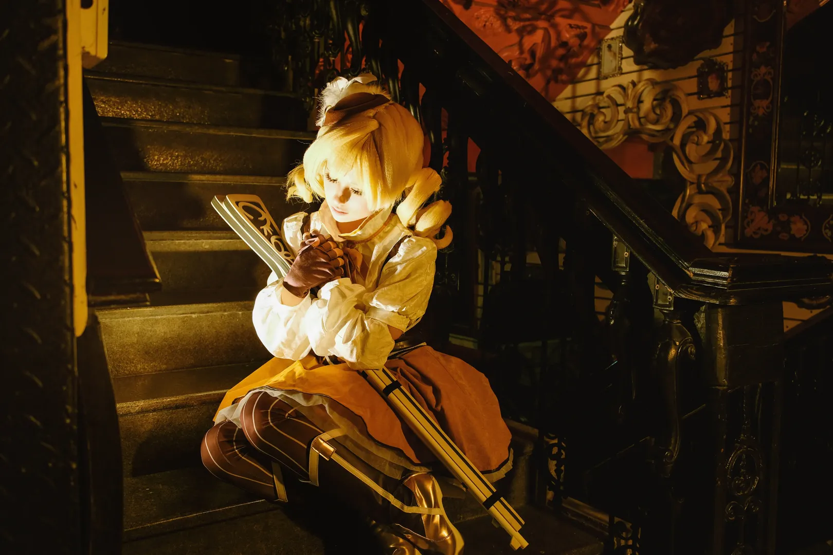 魔法少女小圆, cosplay摄影, 武器道具, 巴麻美cos, 复古楼梯 - 第8张