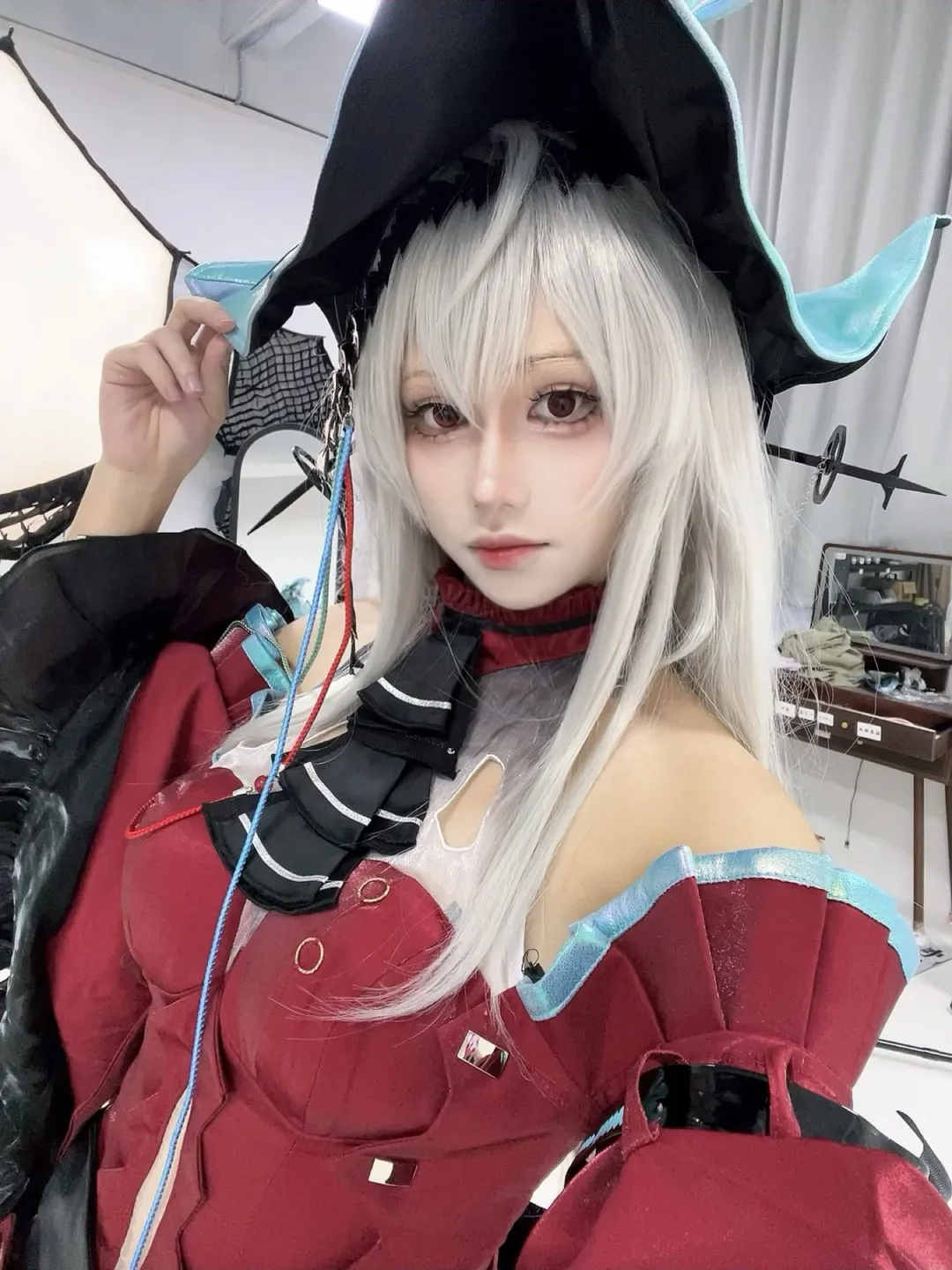 明日方舟, 摄影棚拍摄, cosplay分享, 浊心斯卡蒂cos, 银发红装
