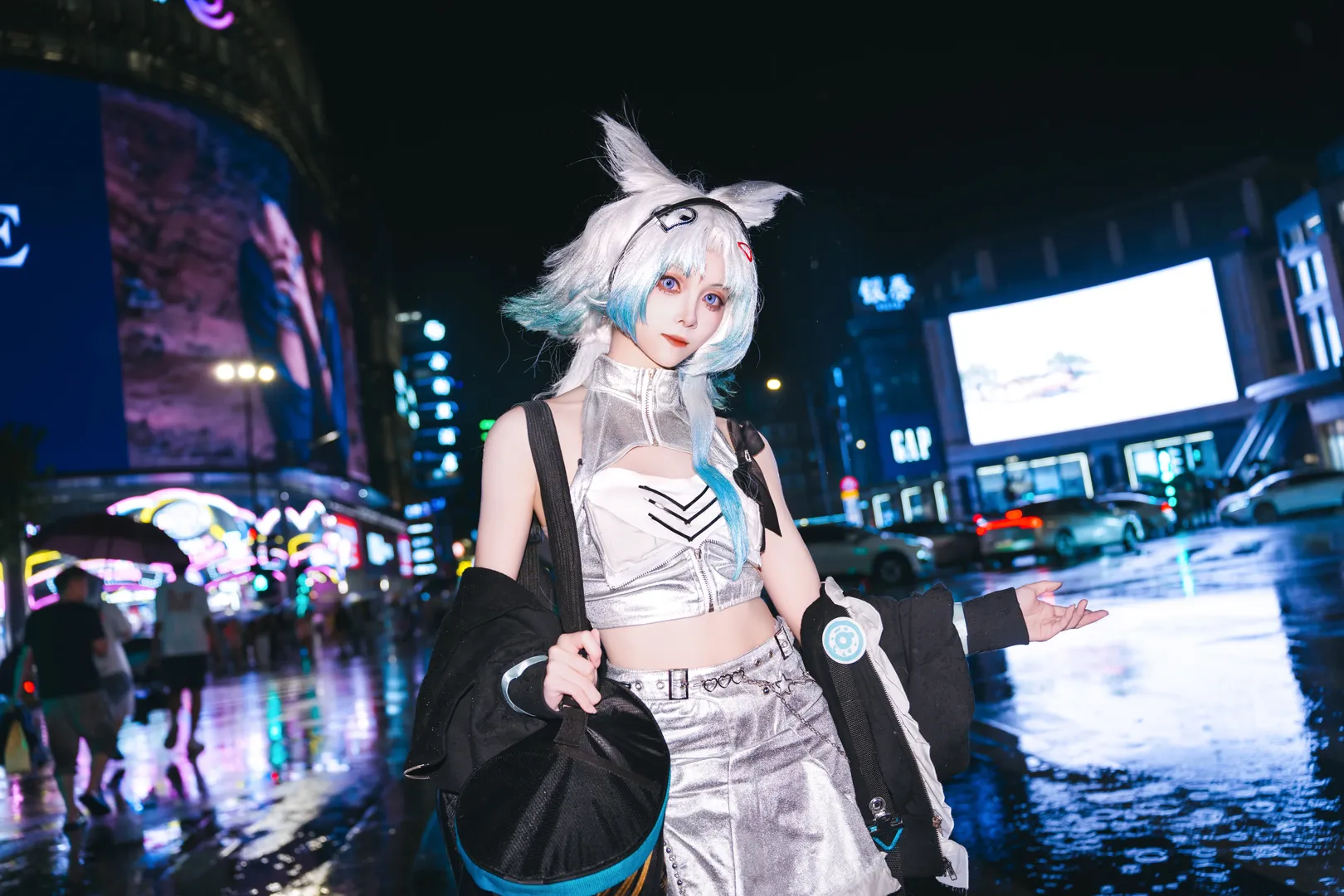 二次元cosplay, 终末地, 李织烟cos, 雨夜街拍, 直闪人像 - 第5张
