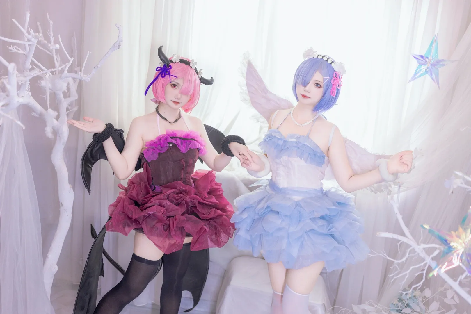 从零开始的异世界生活, 蕾姆cos, 拉姆cos, 双人cosplay, 黑丝白丝 - 第4张