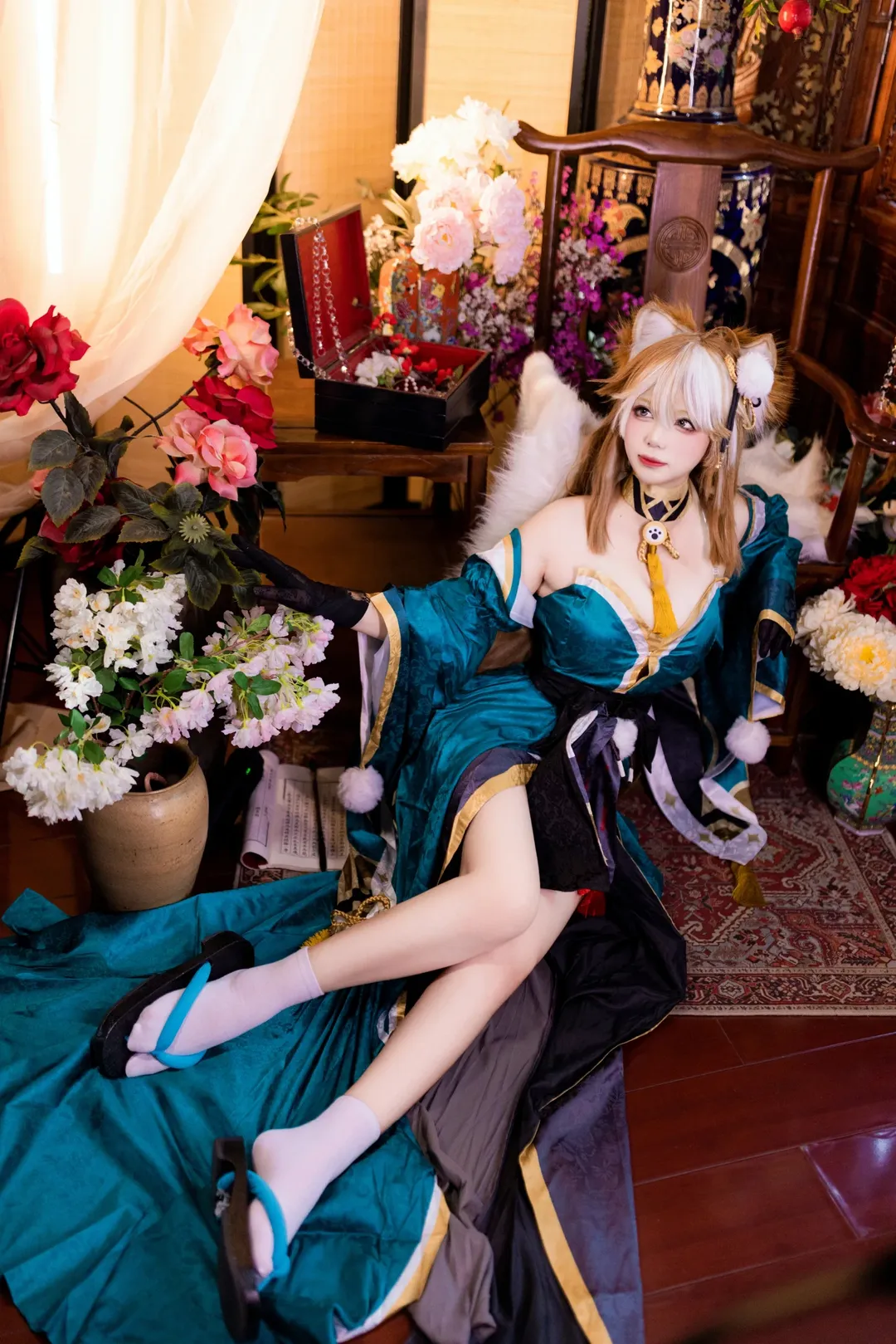 原神, 兽耳cosplay, 希娜小姐cos, 古风室内写真, 白袜木屐 - 第1张