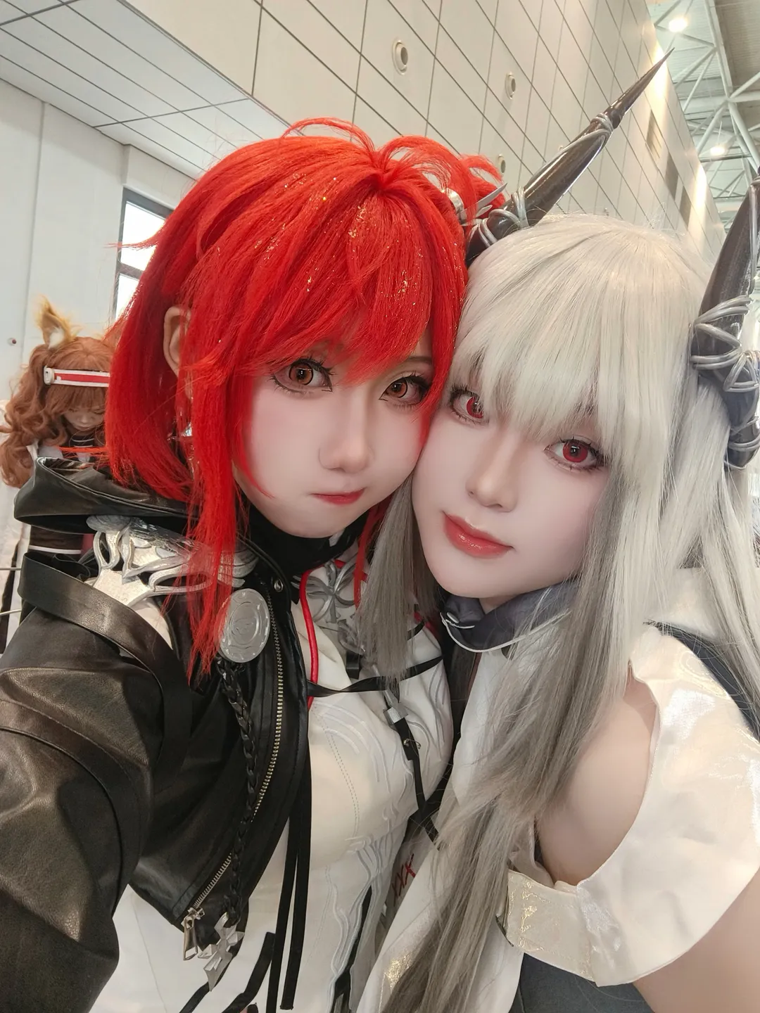 二次元, 漫展, 明日方舟cosplay, 红发, 双人合照