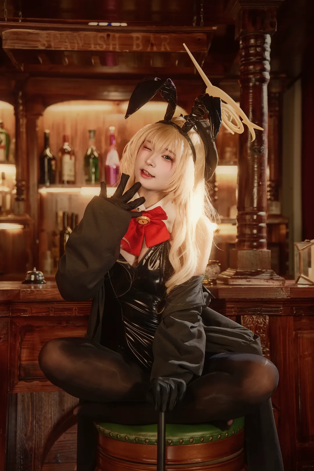 蔚蓝档案, 二次元cosplay, 笑面教授cos, 兔女郎穿搭, 黑丝穿搭 - 第4张