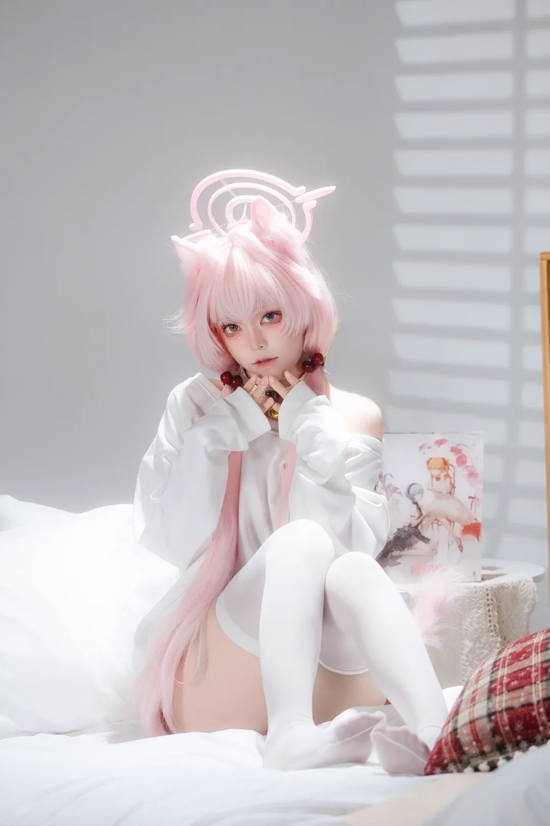 蔚蓝档案, 少女写真, 小鸟游星野cos, 白丝穿搭, 居家氛围感 - 第1张