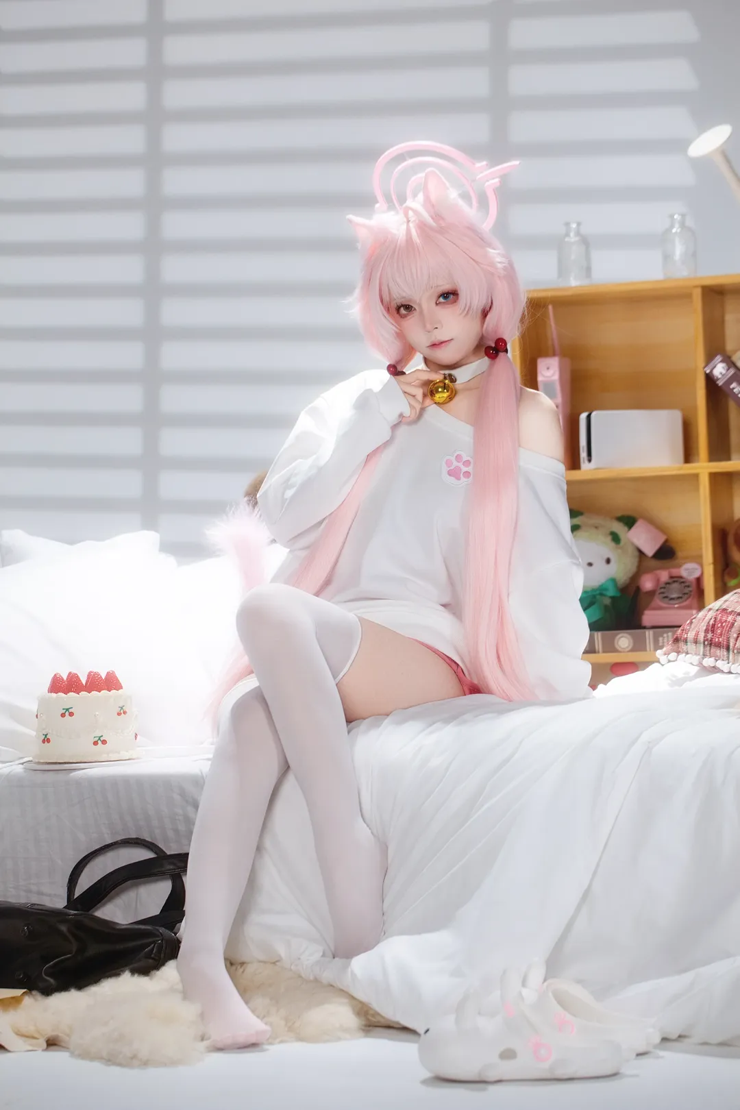 蔚蓝档案, 少女写真, 小鸟游星野cos, 白丝穿搭, 居家氛围感