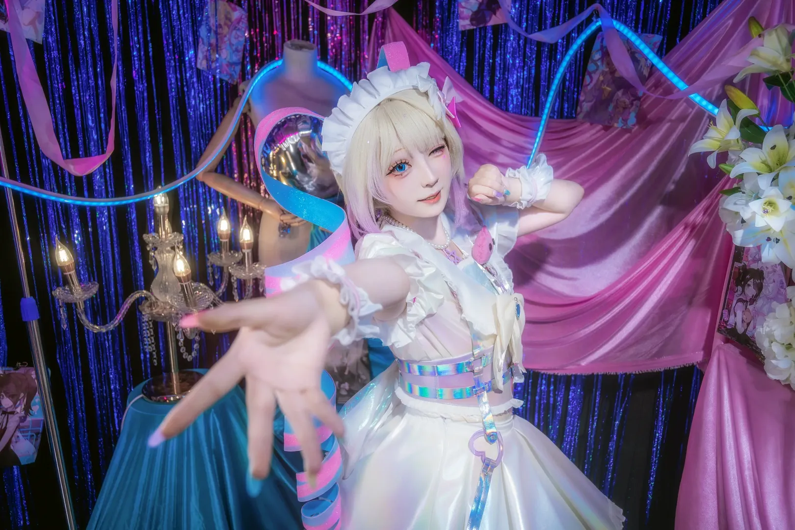 Cosplay, 超天酱cos, 白丝穿搭, 霓虹光影, 主播女孩重度依赖 - 第4张