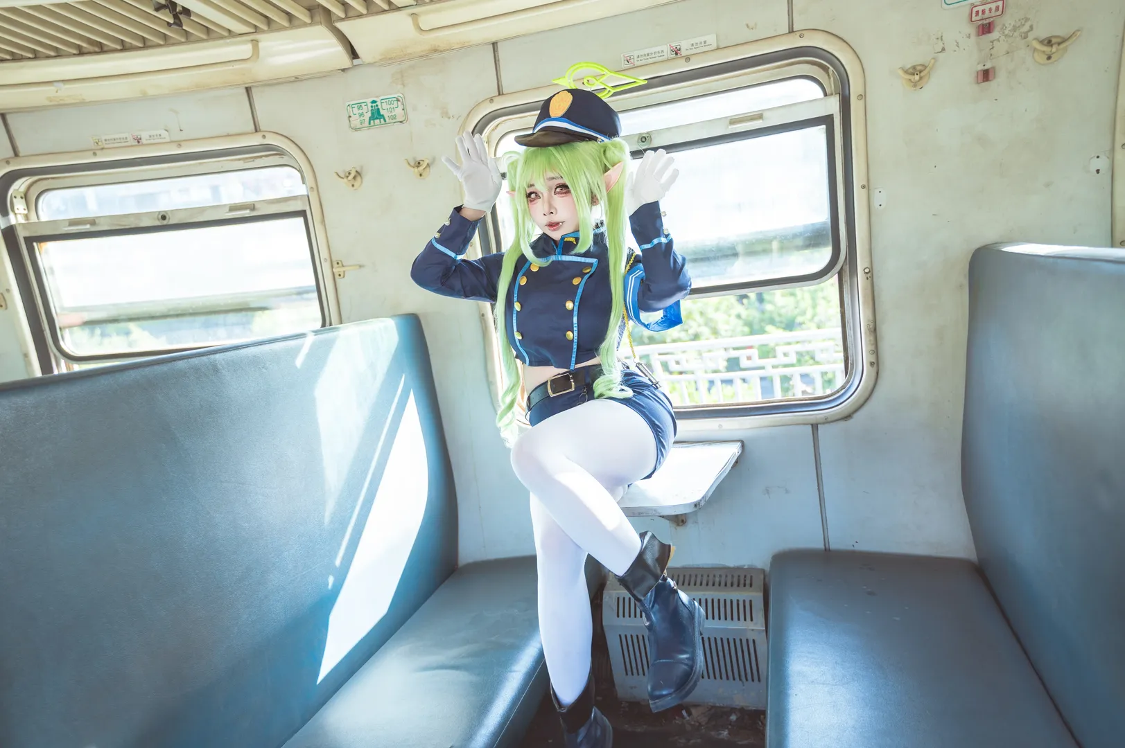 蔚蓝档案, 橘望cos, 白丝cosplay, 铁道部cos, 复古列车摄影 - 第5张