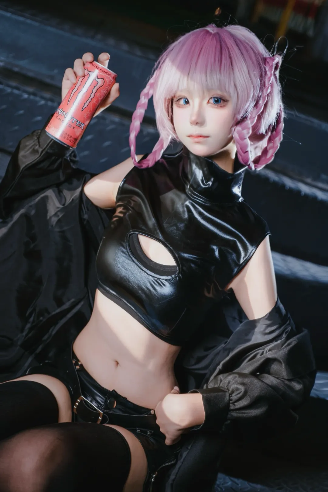 二次元cosplay, 街头摄影, 七草荠cos, 黑丝穿搭, 漆皮穿搭 - 第1张