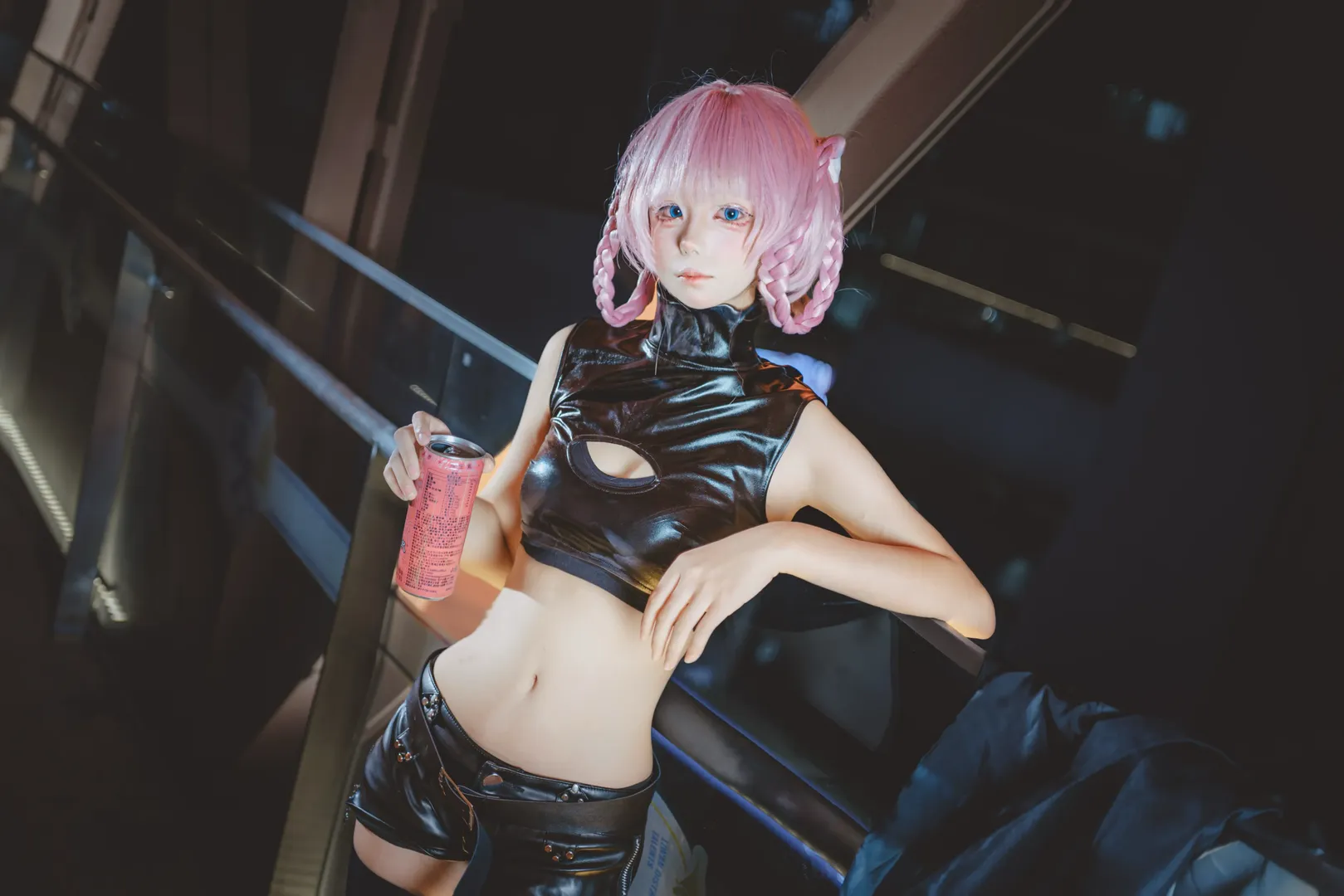 二次元cosplay, 街头摄影, 七草荠cos, 黑丝穿搭, 漆皮穿搭 - 第3张